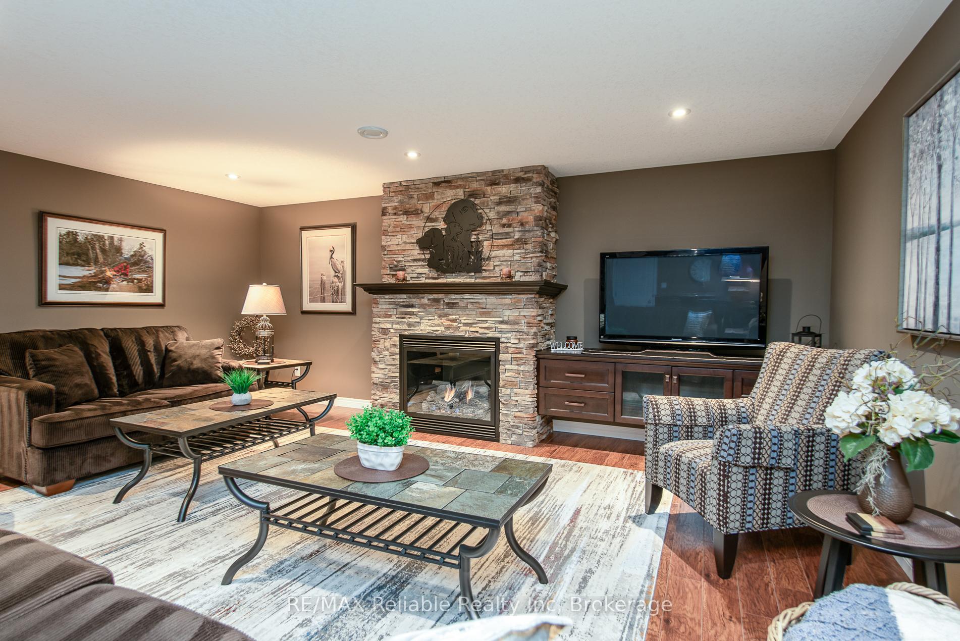 Photo 28 of 24 Carriage Lane, Bluewater, Bayfield — HOMEH