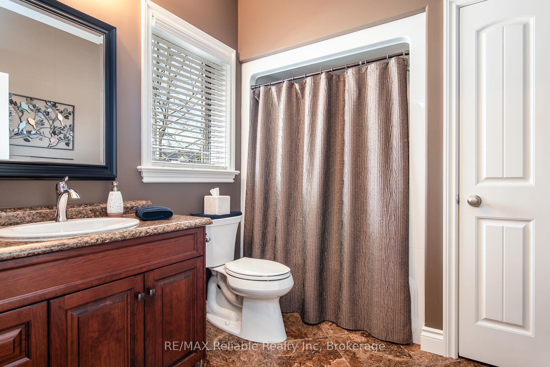 Photo 32 of 24 Carriage Lane, Bluewater, Bayfield — HOMEH