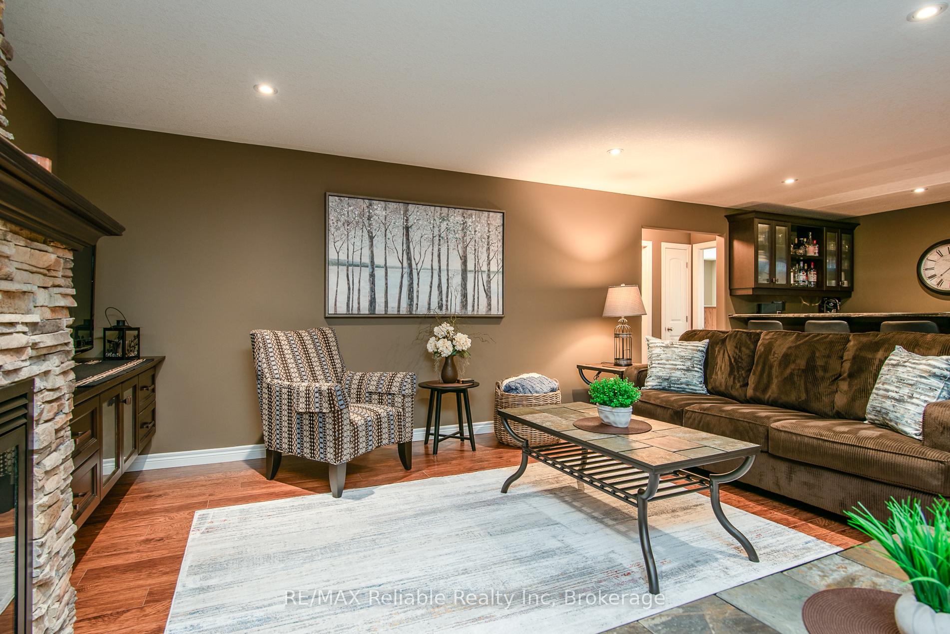 Photo 31 of 24 Carriage Lane, Bluewater, Bayfield — HOMEH
