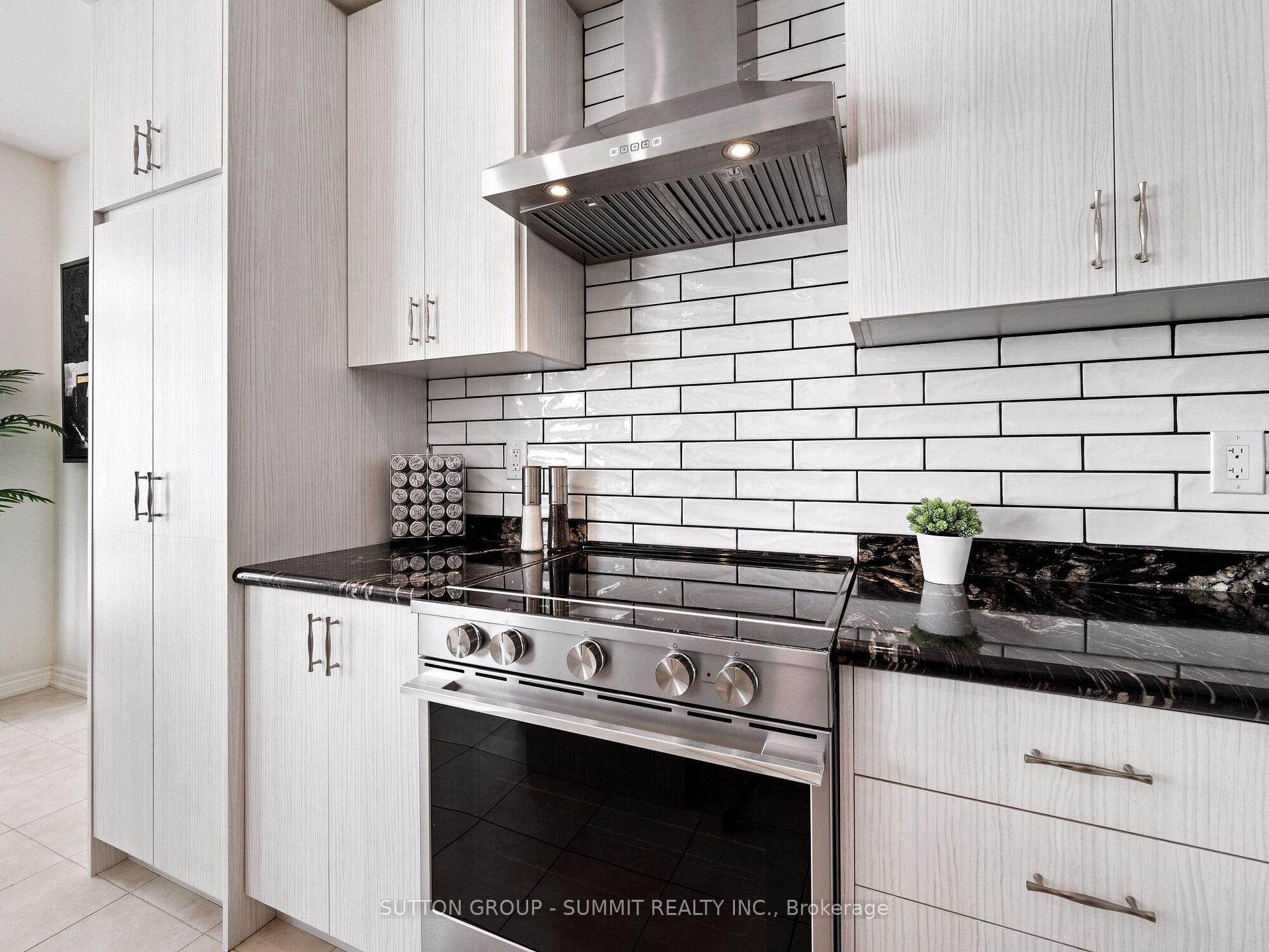 Photo 13 of 12 Great Falls Boulevard, Hamilton, Waterdown — HOMEH