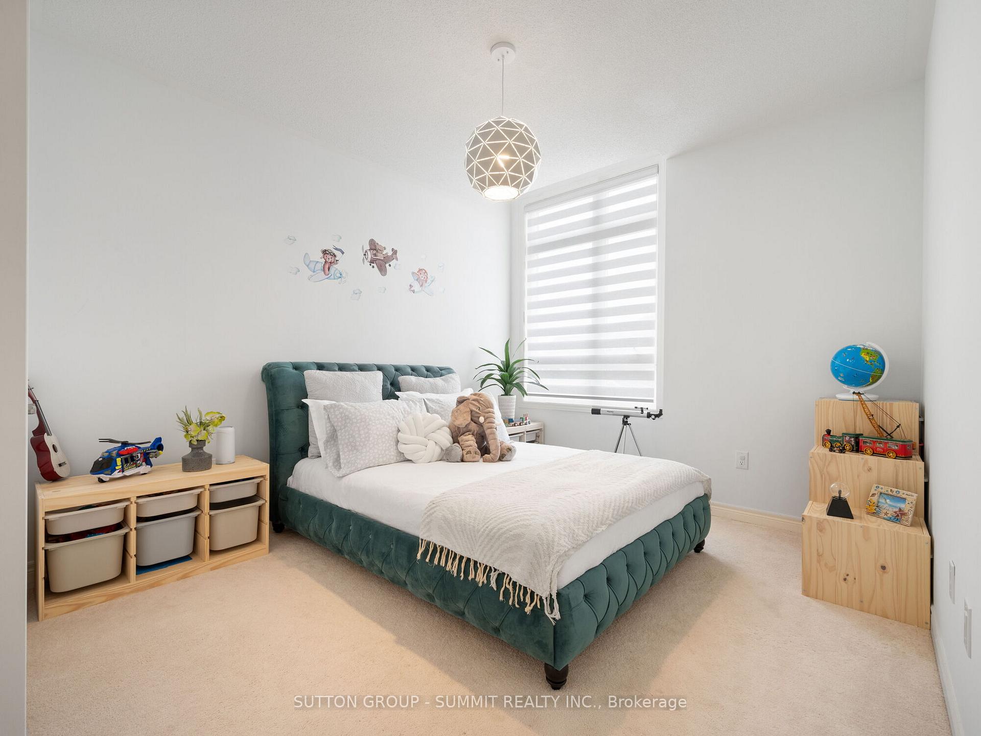 Photo 31 of 12 Great Falls Boulevard, Hamilton, Waterdown — HOMEH