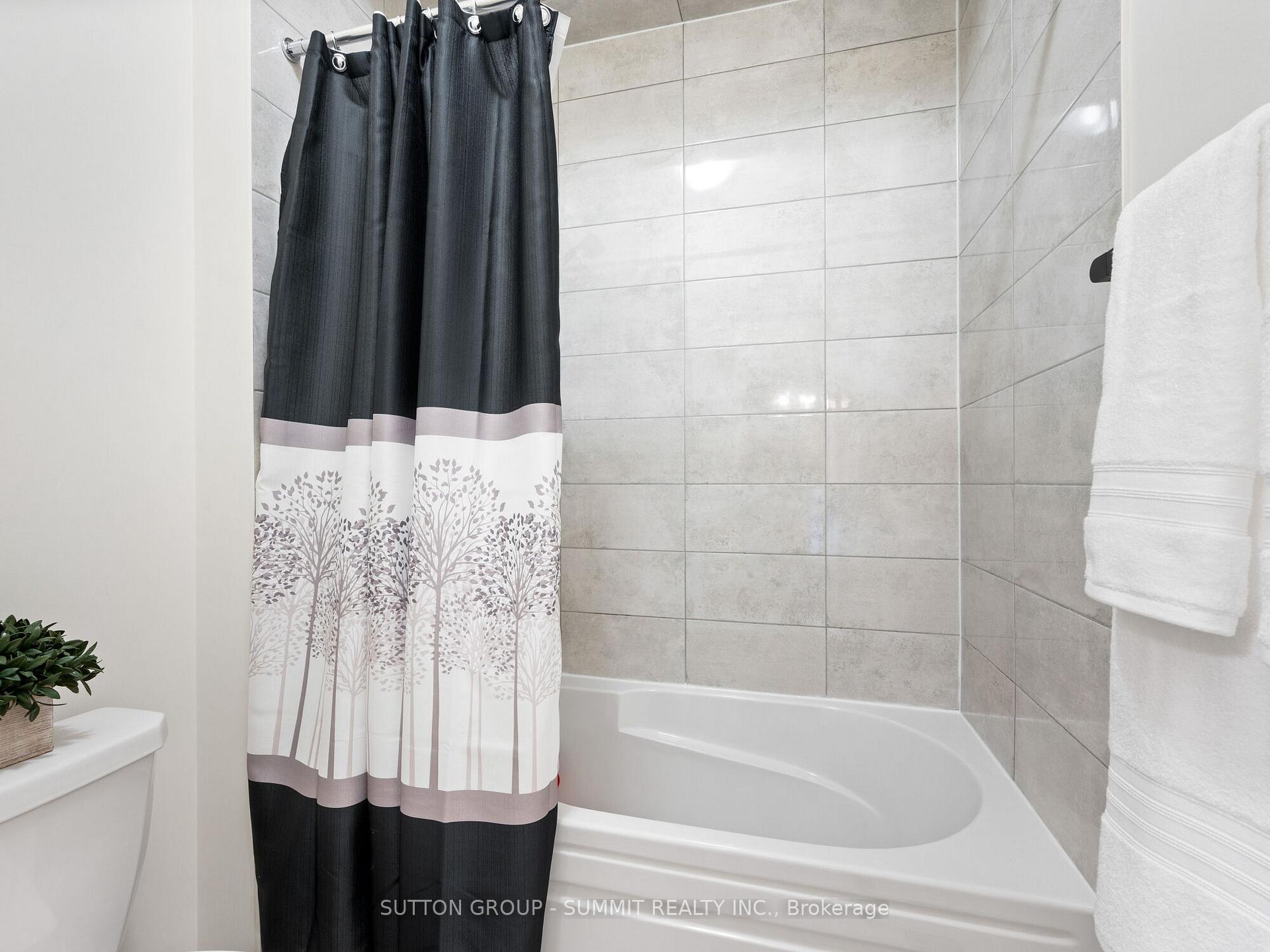 Photo 24 of 12 Great Falls Boulevard, Hamilton, Waterdown — HOMEH