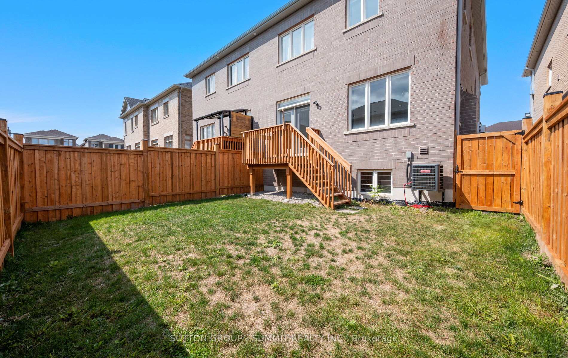 Photo 40 of 12 Great Falls Boulevard, Hamilton, Waterdown — HOMEH