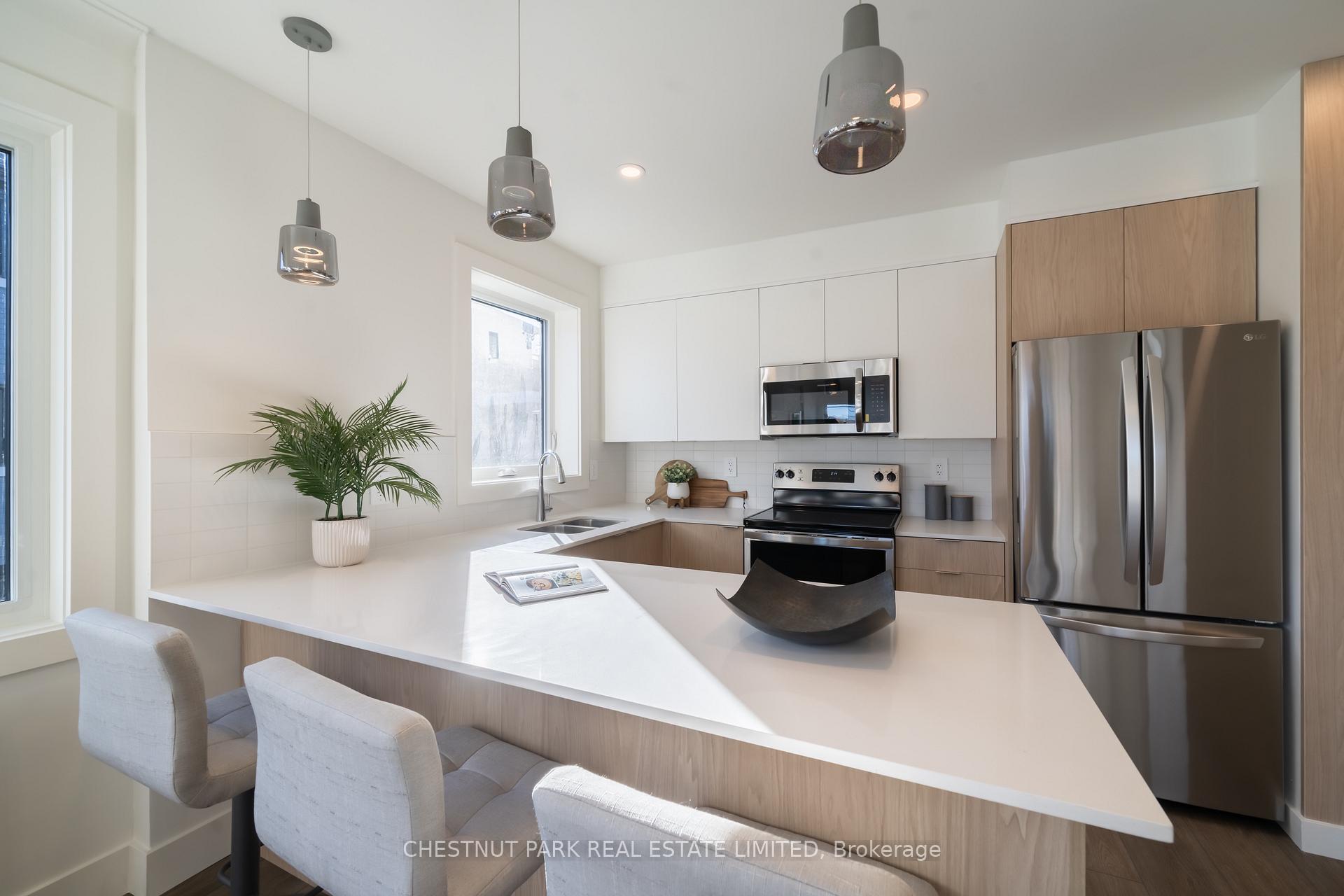 Photo 12 of Unit 3, 1446 Avenue Road, Toronto, Bedford Park-Nortown — HOMEH