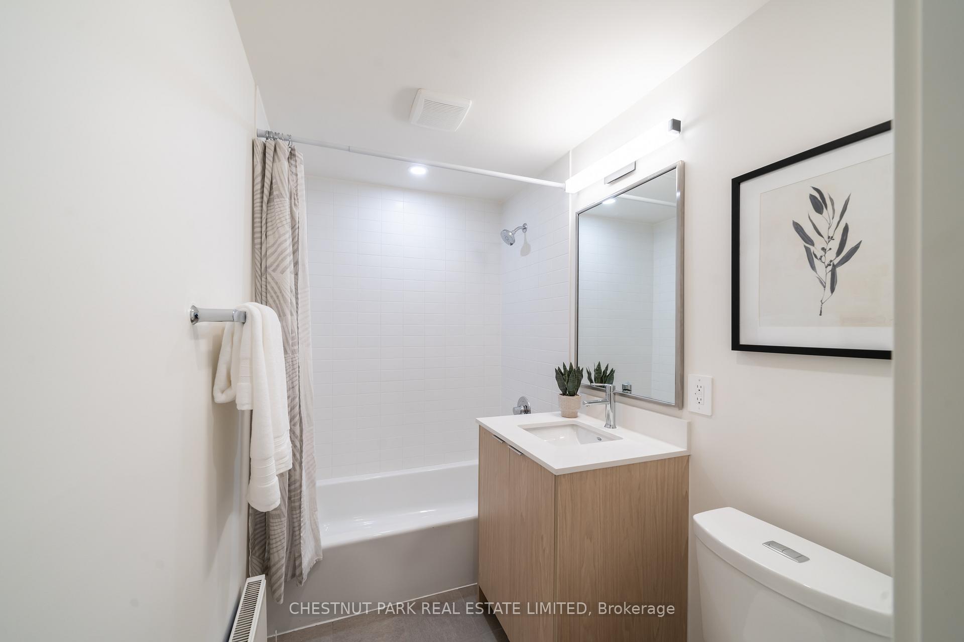 Photo 9 of Unit 3, 1446 Avenue Road, Toronto, Bedford Park-Nortown — HOMEH