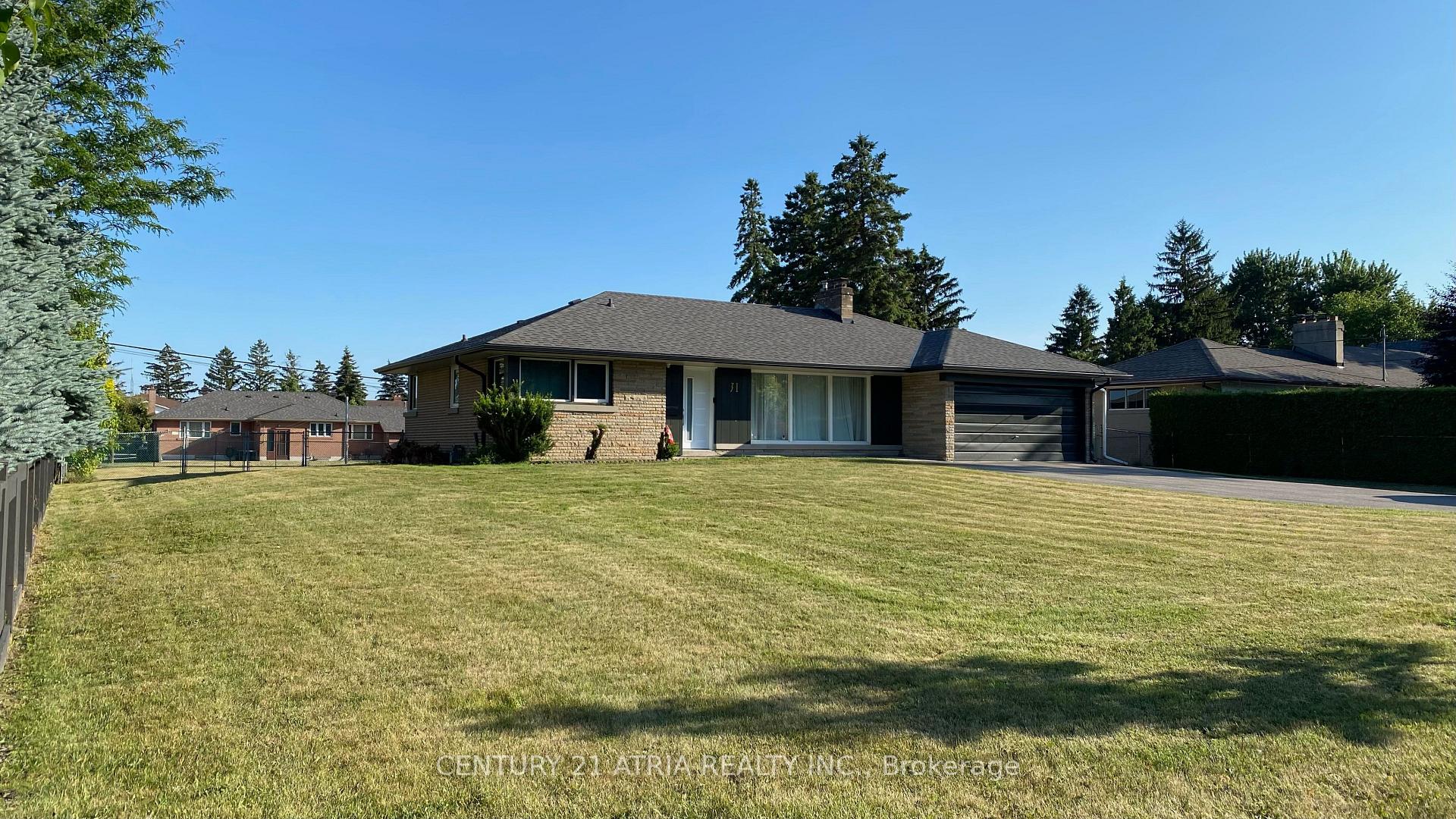 Photo 16 of Unit Main, 31 Rockview Gardens, Vaughan, Concord — HOMEH