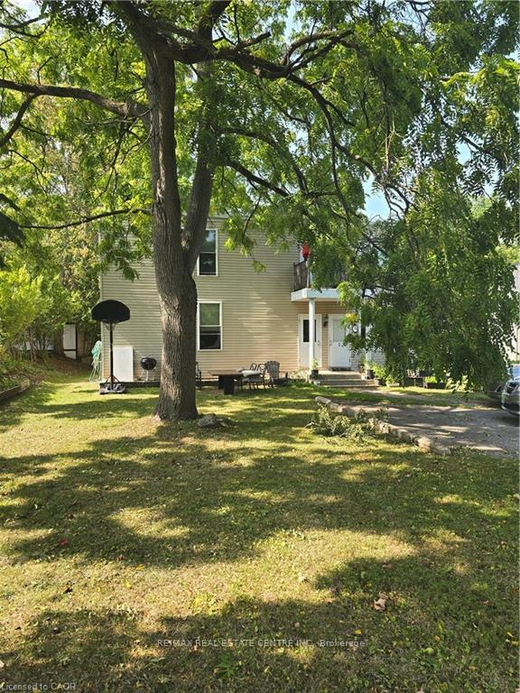 Photo 3 of 74 William Street W, Waterloo — HOMEH