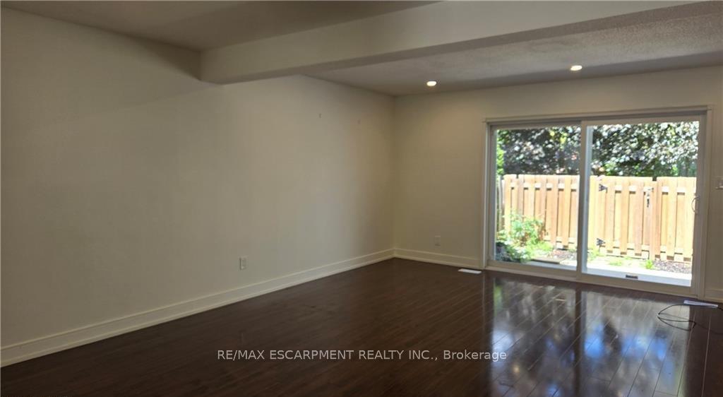 Photo 8 of Unit 27, 77 Linwell Road, St. Catharines, Lakeport — HOMEH