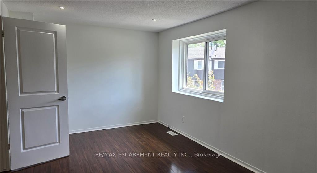 Photo 18 of Unit 27, 77 Linwell Road, St. Catharines, Lakeport — HOMEH