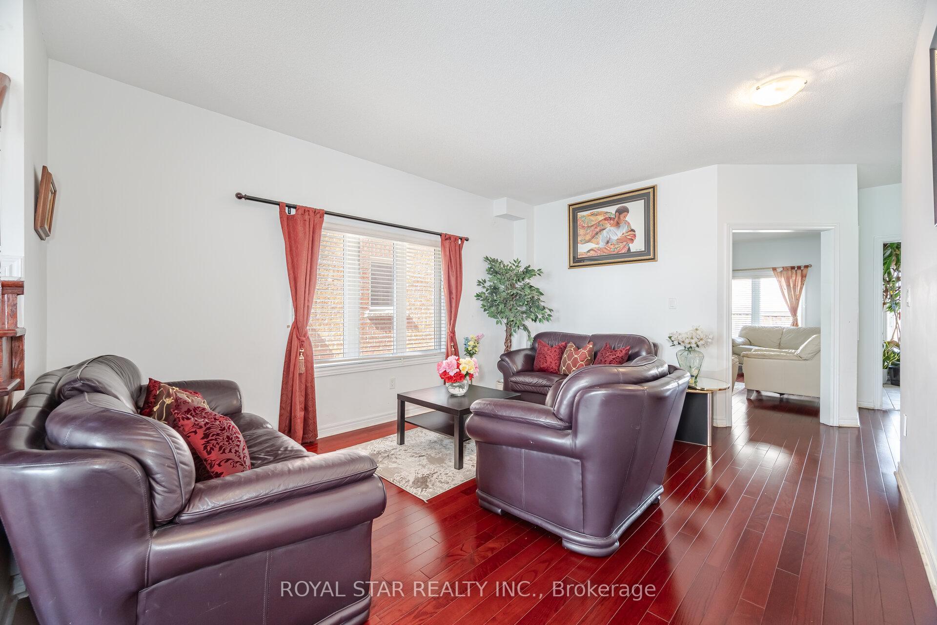Photo 8 of 21 Baylawn Circle, Brampton, Bram East — HOMEH