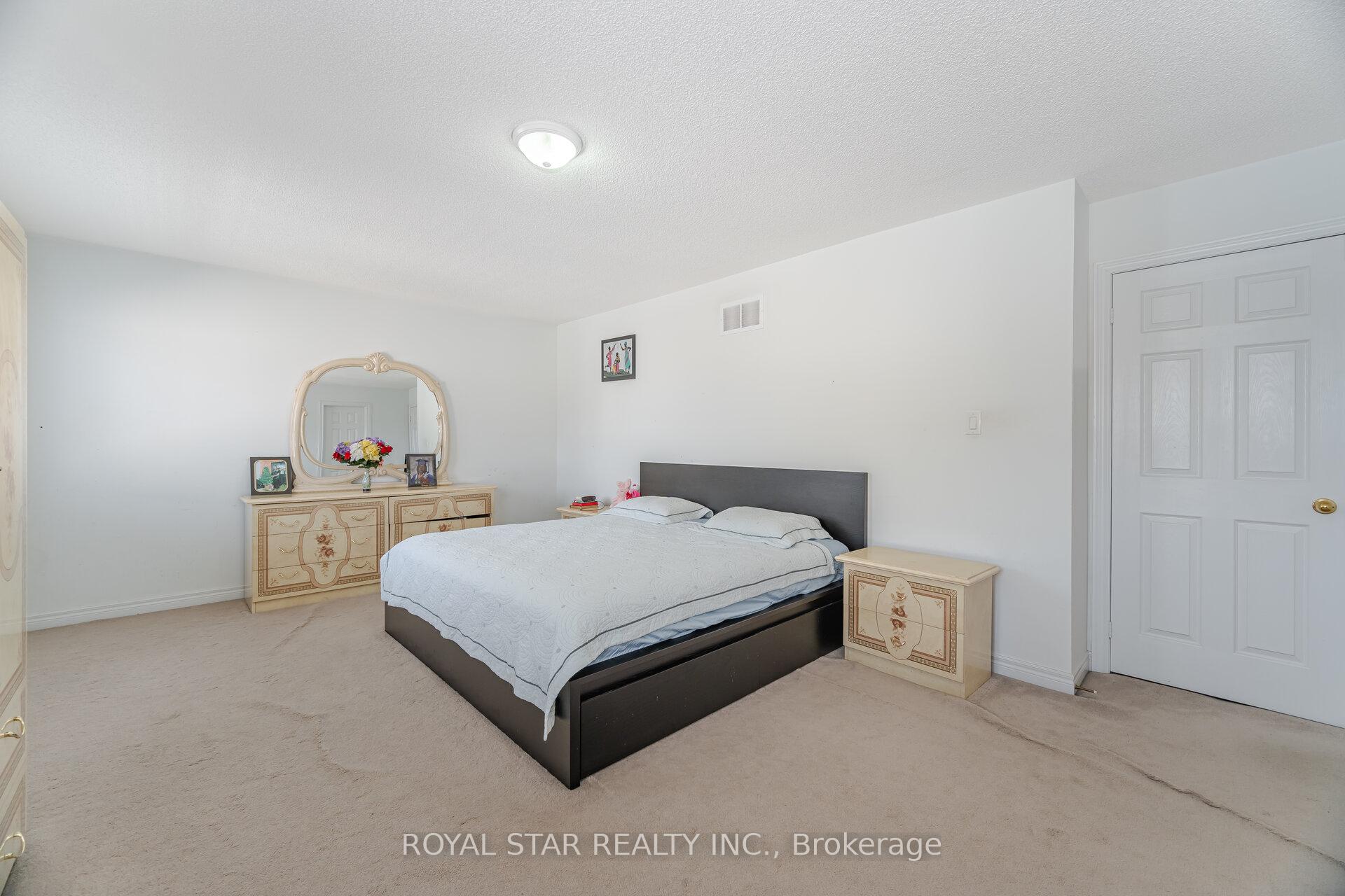 Photo 17 of 21 Baylawn Circle, Brampton, Bram East — HOMEH