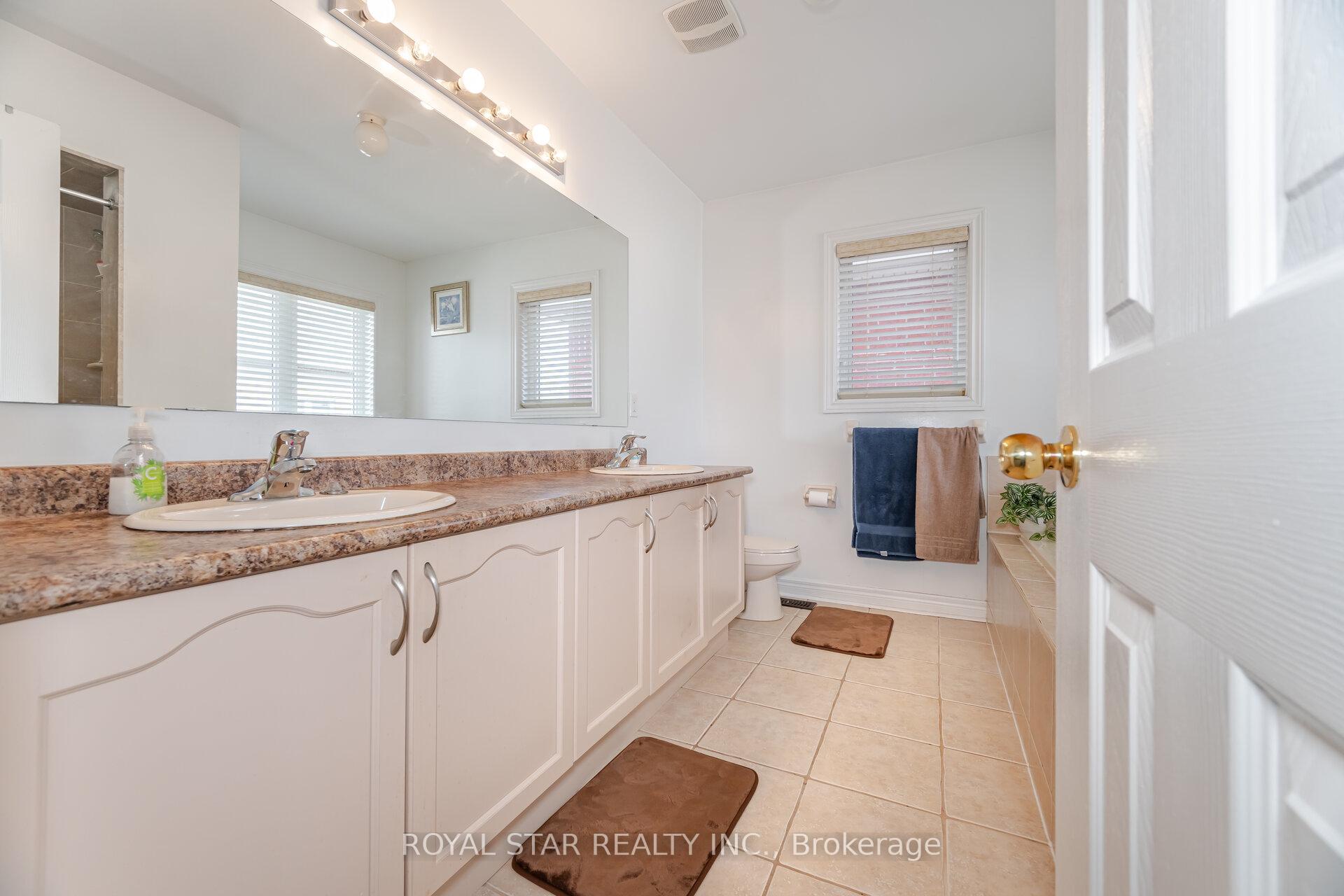 Photo 18 of 21 Baylawn Circle, Brampton, Bram East — HOMEH