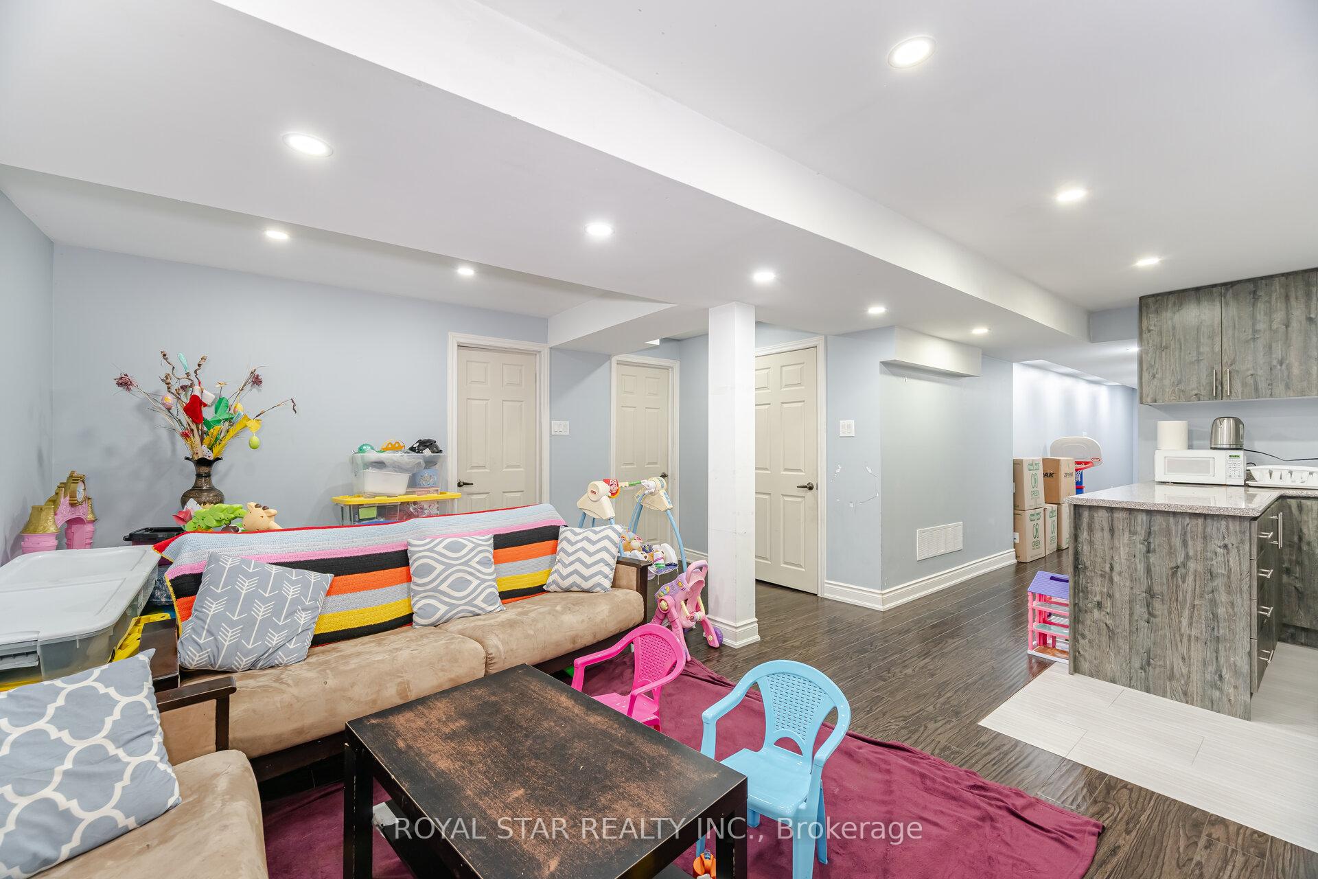 Photo 37 of 21 Baylawn Circle, Brampton, Bram East — HOMEH