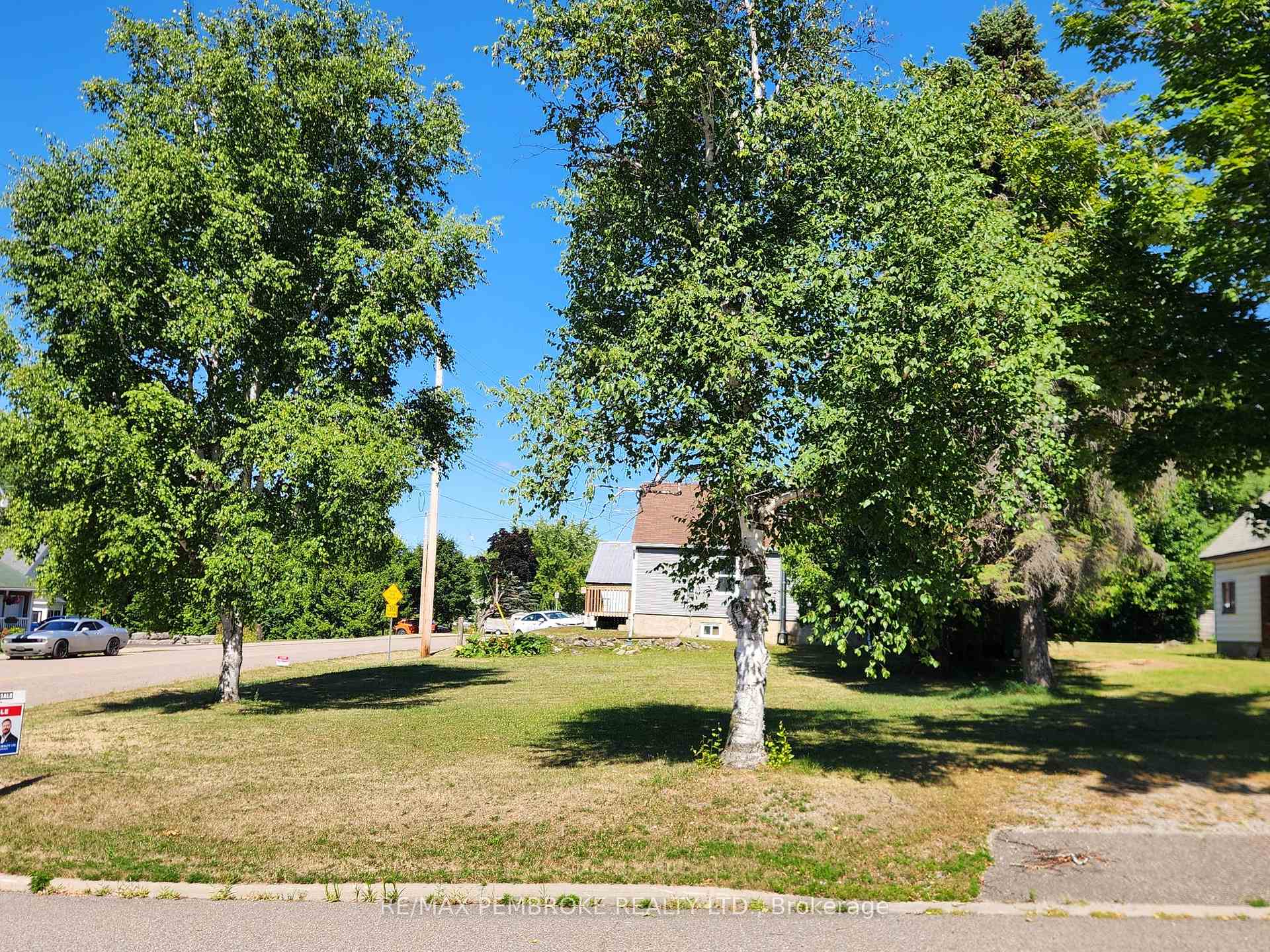 Photo 3 of Jane Street, Bonnechere Valley, Eganville/Bonnechere Twp — HOMEH