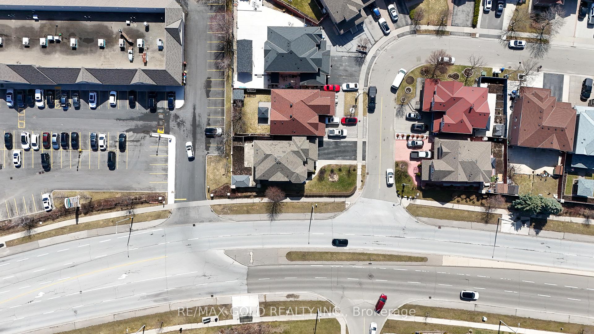 Photo 5 of 1 Ice Fields Road, Brampton, Sandringham-Wellington — HOMEH