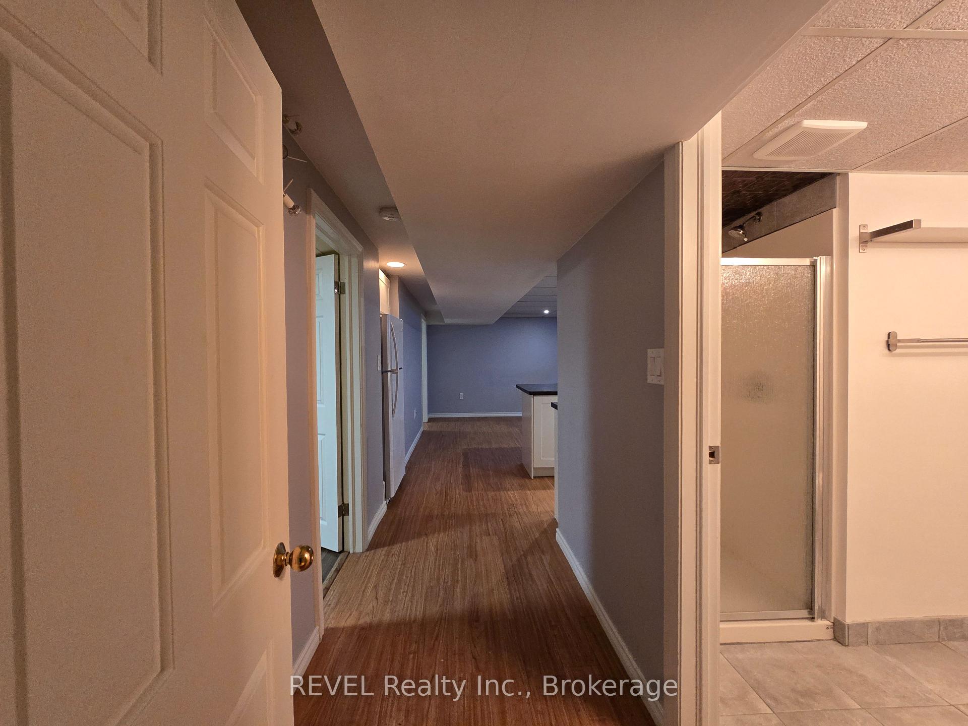 Photo 10 of Unit Lower Level, 33 Dundas Crescent, St. Catharines, Burleigh Hill — HOMEH