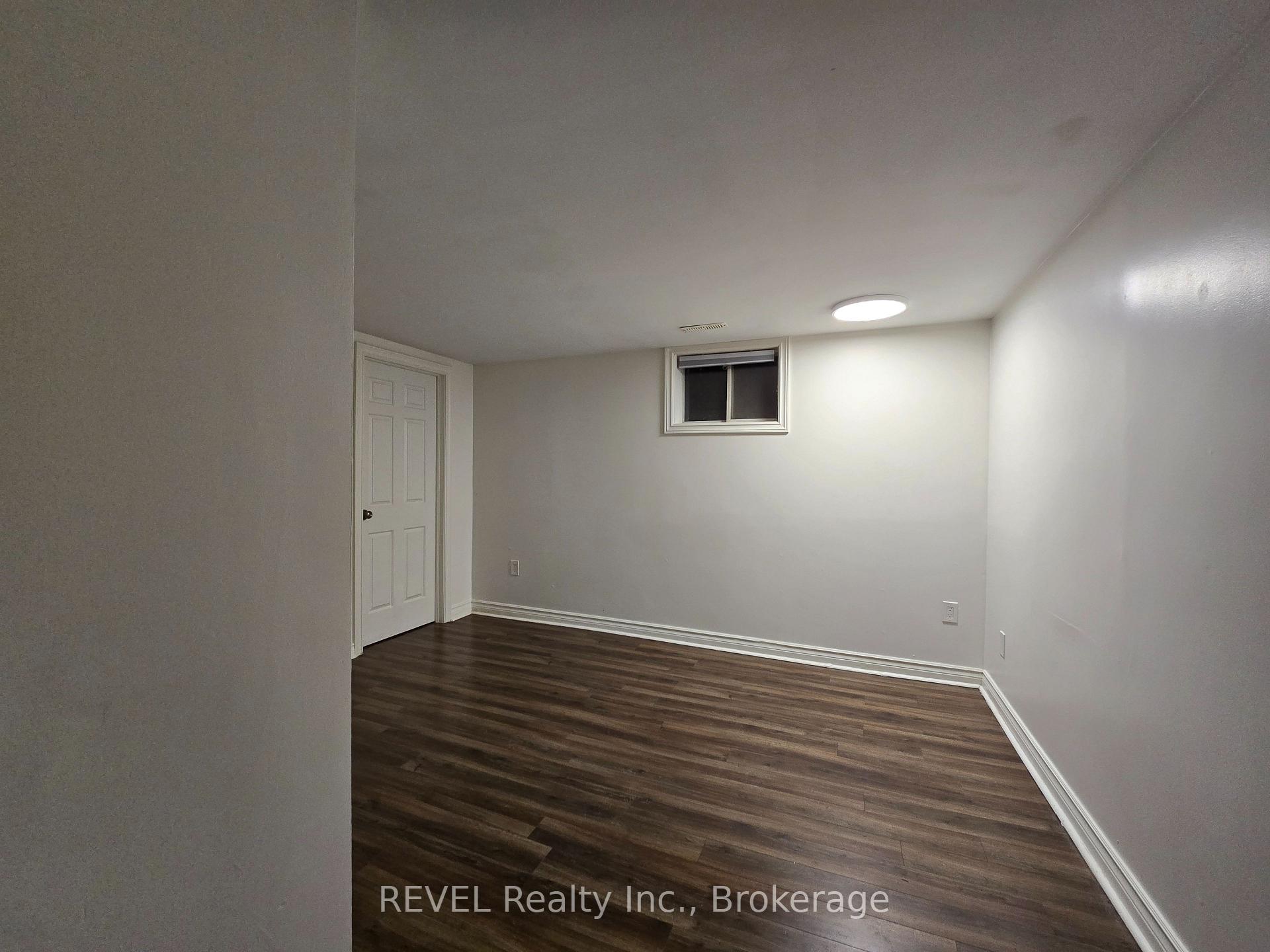 Photo 6 of Unit Lower Level, 33 Dundas Crescent, St. Catharines, Burleigh Hill — HOMEH