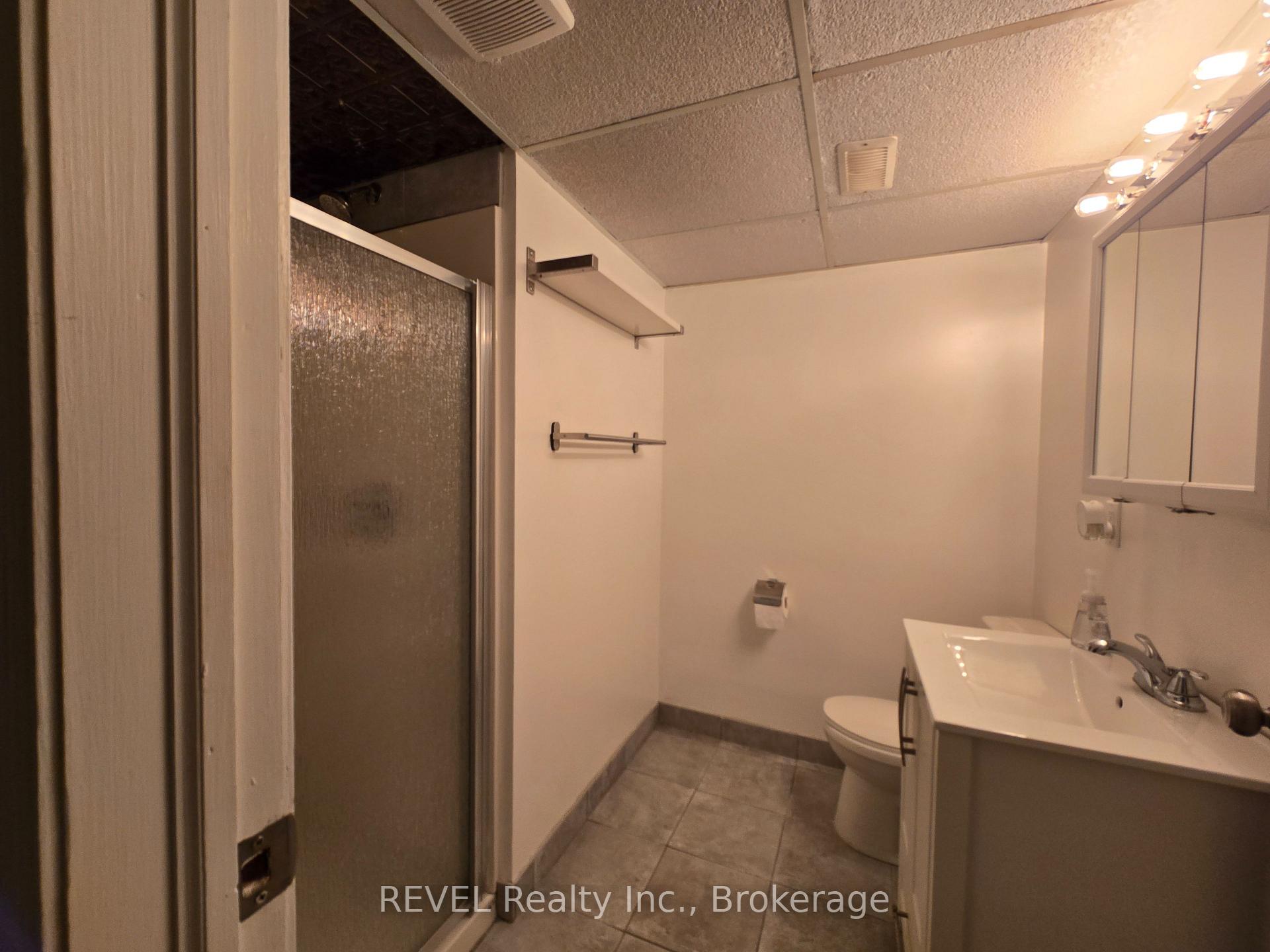 Photo 17 of Unit Lower Level, 33 Dundas Crescent, St. Catharines, Burleigh Hill — HOMEH
