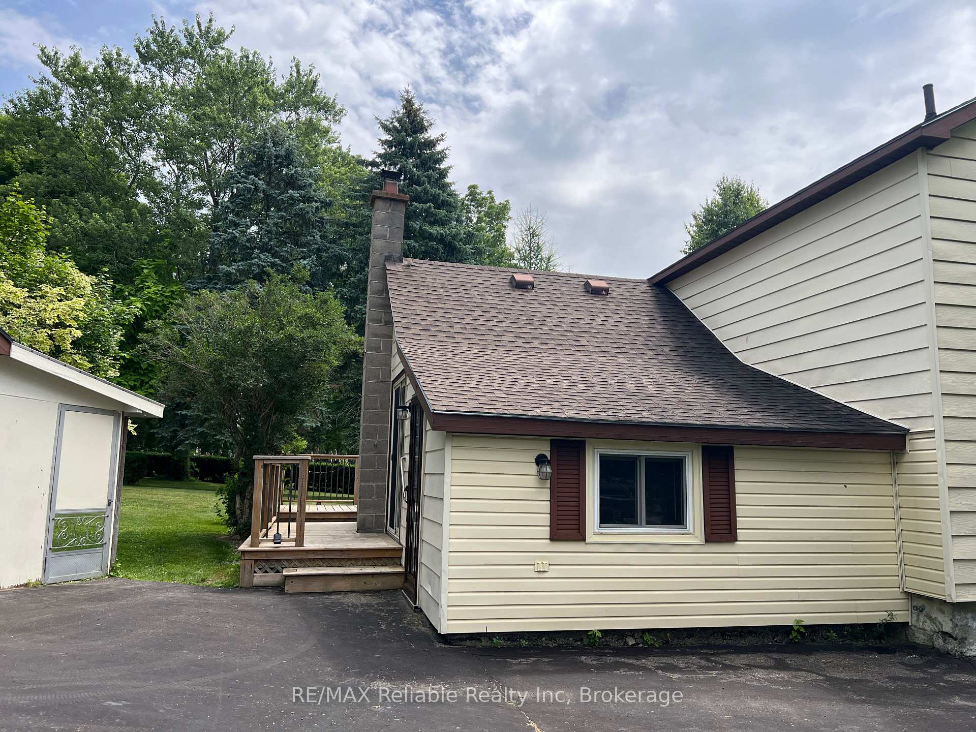 Photo 24 of 37 Front Street, Huron East, Egmondville — HOMEH
