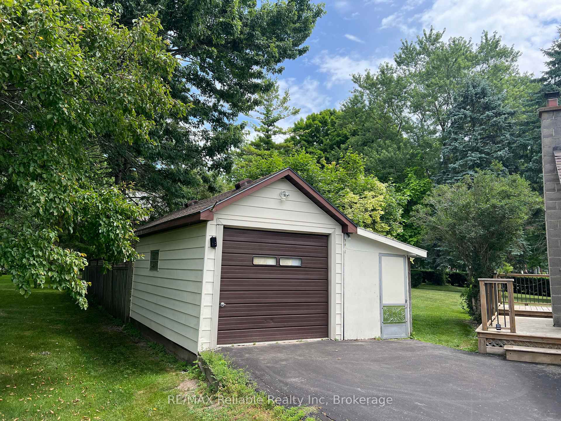 Photo 33 of 37 Front Street, Huron East, Egmondville — HOMEH