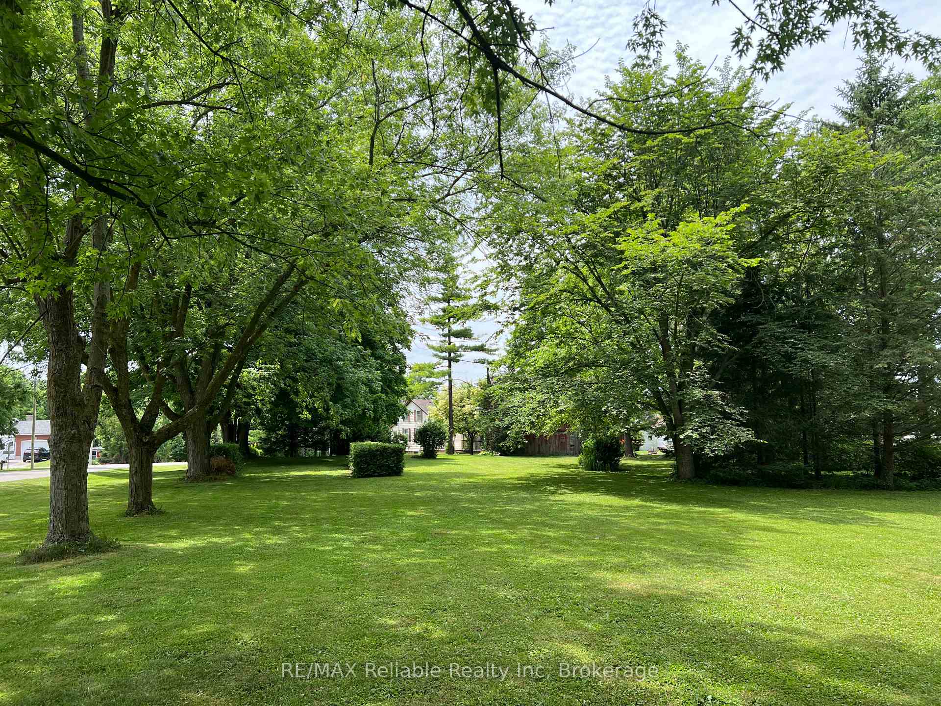Photo 40 of 37 Front Street, Huron East, Egmondville — HOMEH