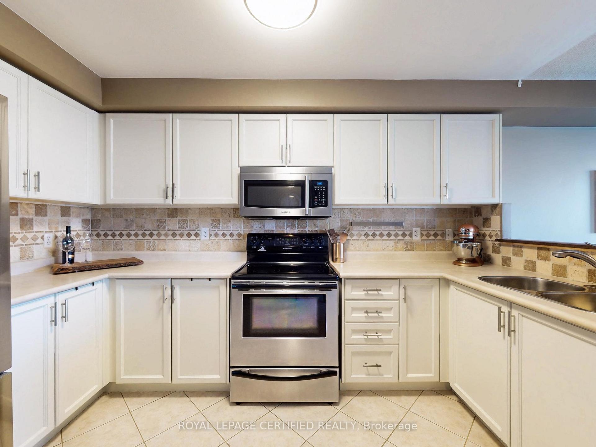 Photo 6 of 36 Aida Court, Caledon, Bolton West — HOMEH