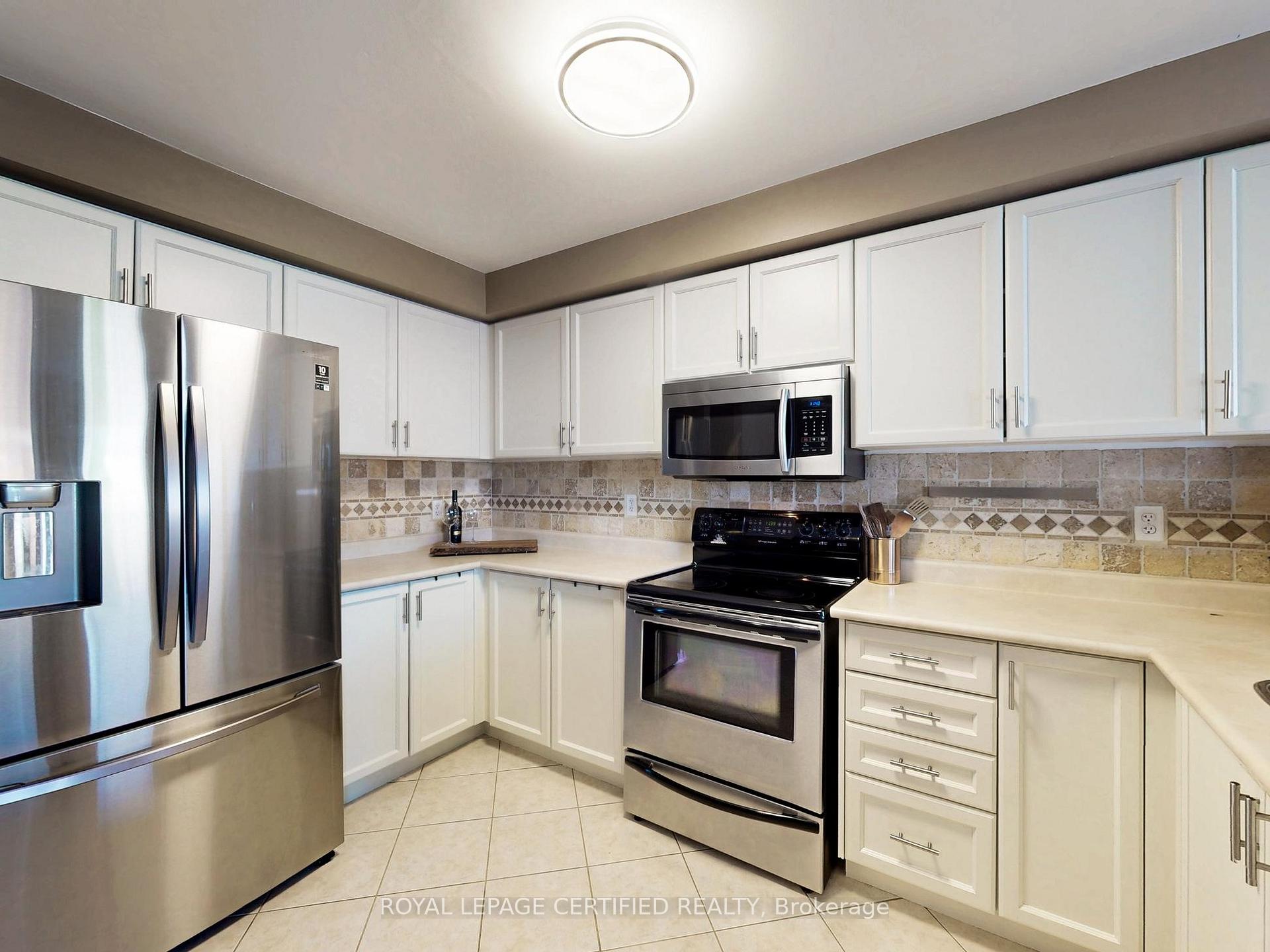 Photo 5 of 36 Aida Court, Caledon, Bolton West — HOMEH