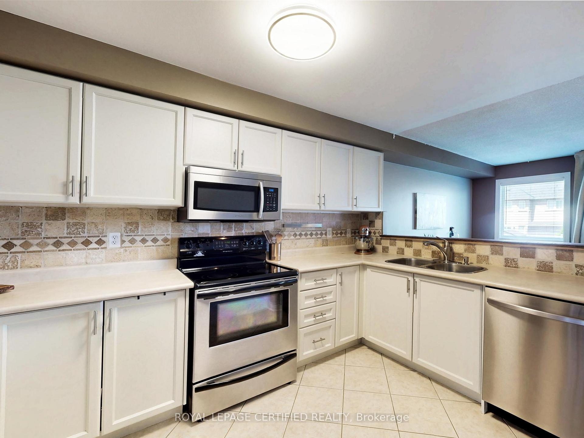 Photo 9 of 36 Aida Court, Caledon, Bolton West — HOMEH