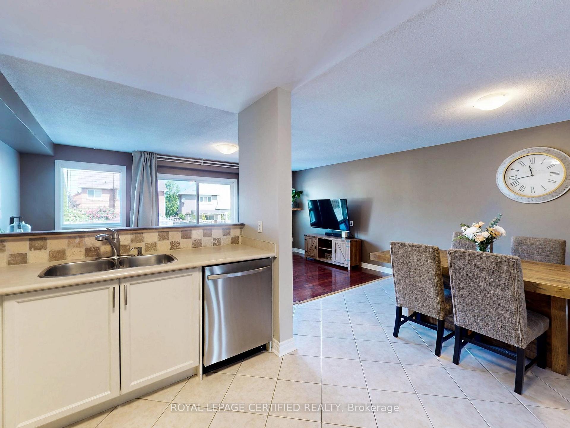 Photo 7 of 36 Aida Court, Caledon, Bolton West — HOMEH