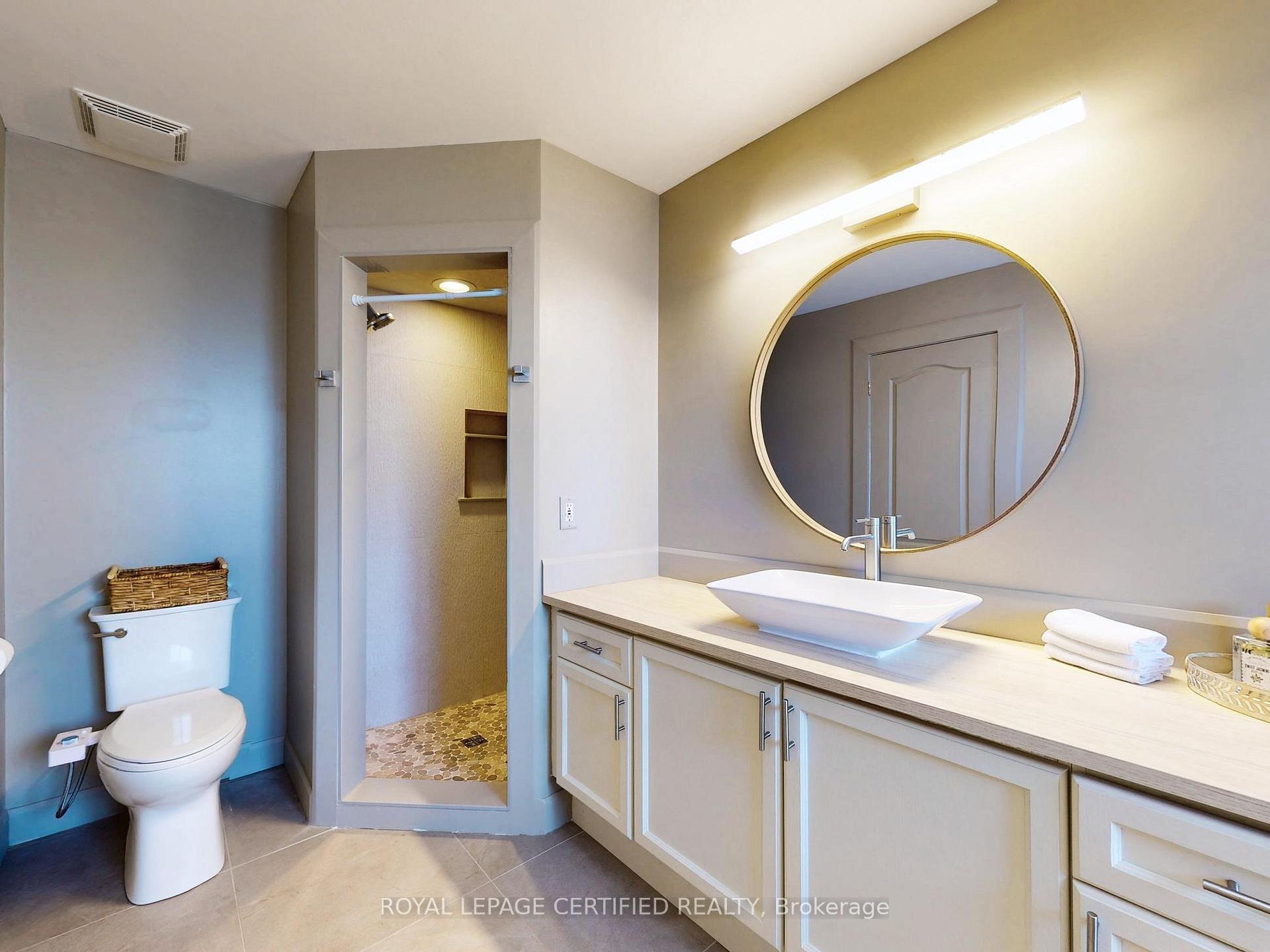Photo 17 of 36 Aida Court, Caledon, Bolton West — HOMEH
