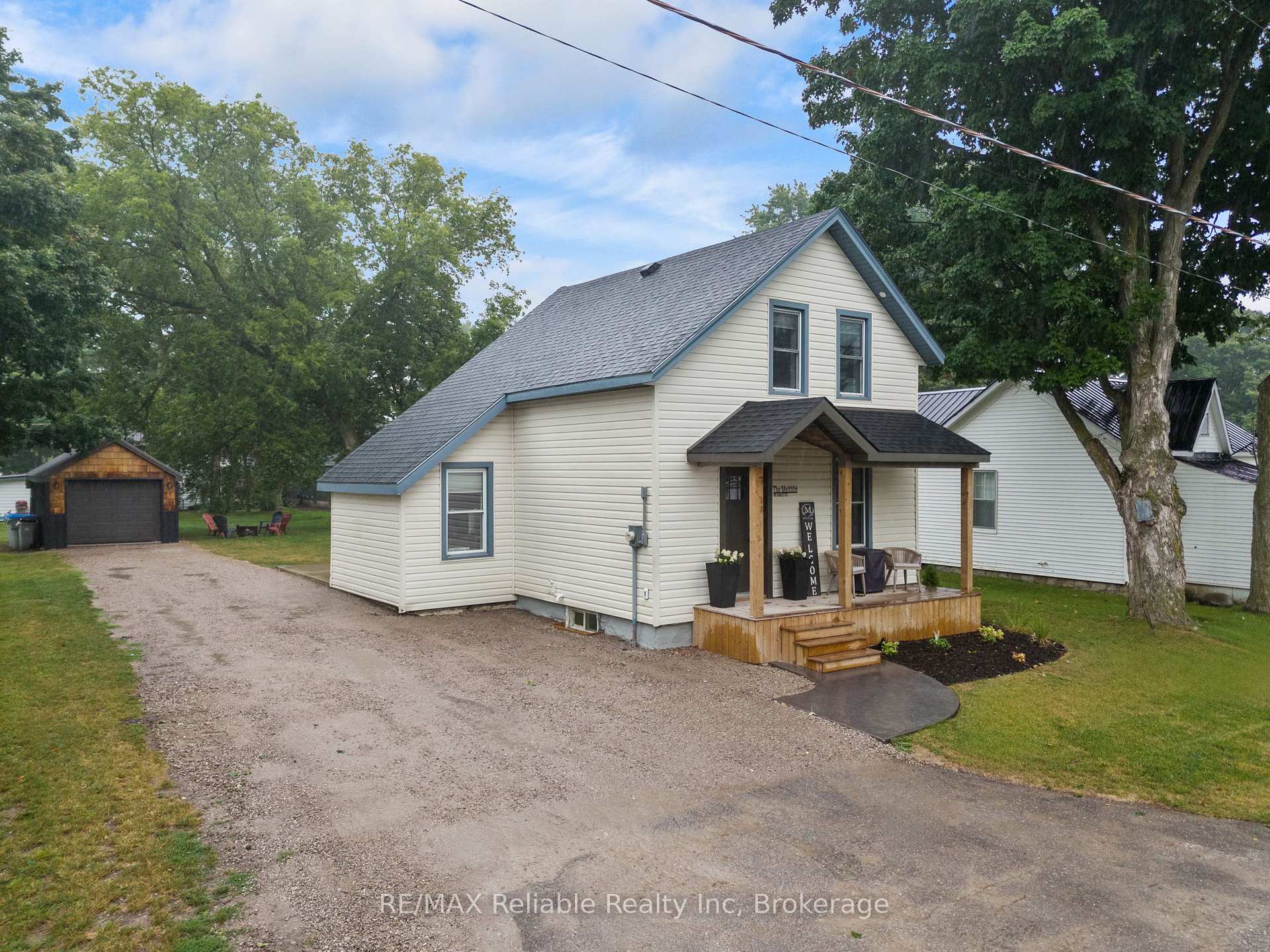 Photo 11 of 78 Daly Street, Huron East, Seaforth — HOMEH