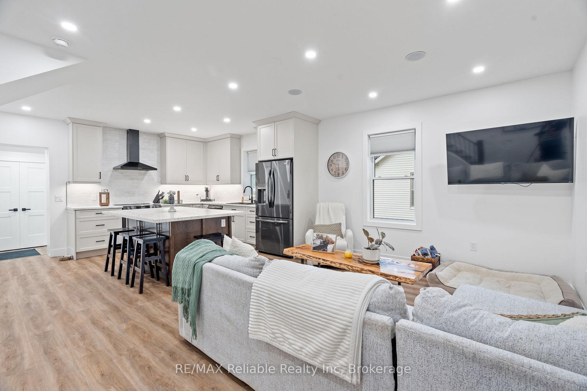 Photo 34 of 78 Daly Street, Huron East, Seaforth — HOMEH
