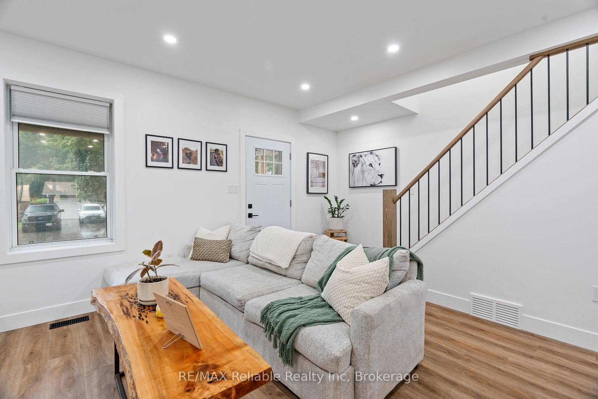 Photo 9 of 78 Daly Street, Huron East, Seaforth — HOMEH
