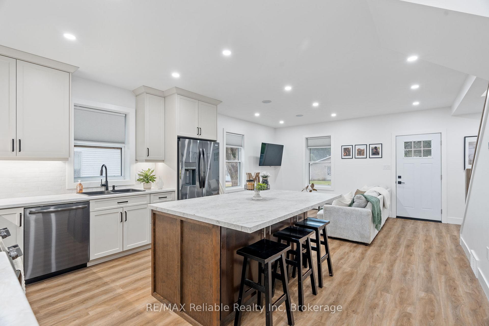 Photo 12 of 78 Daly Street, Huron East, Seaforth — HOMEH