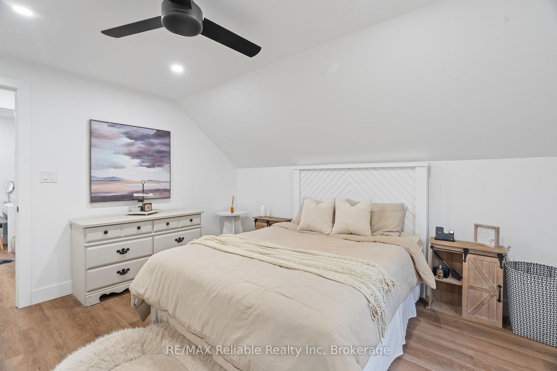 Photo 13 of 78 Daly Street, Huron East, Seaforth — HOMEH
