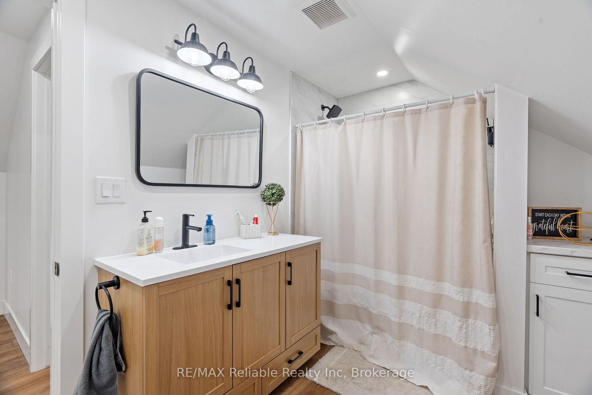 Photo 17 of 78 Daly Street, Huron East, Seaforth — HOMEH