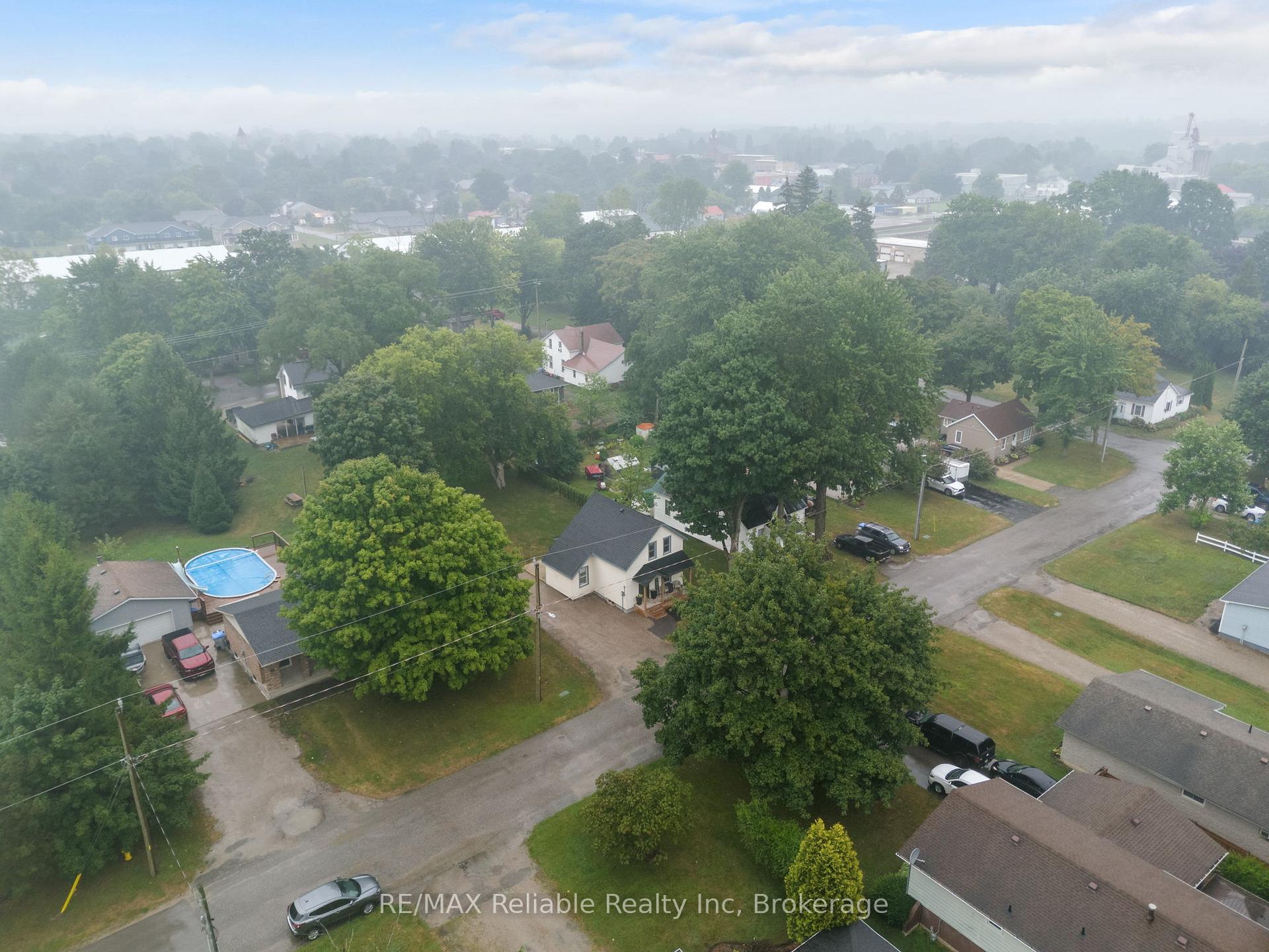 Photo 25 of 78 Daly Street, Huron East, Seaforth — HOMEH