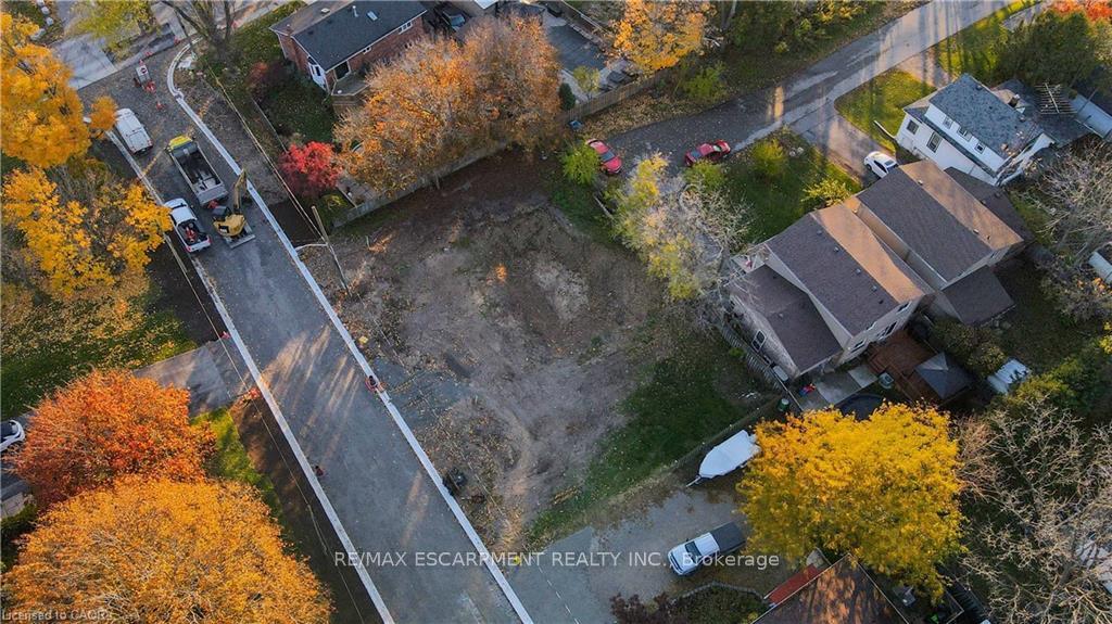 Photo 10 of 31 Inverness Street, Haldimand — HOMEH