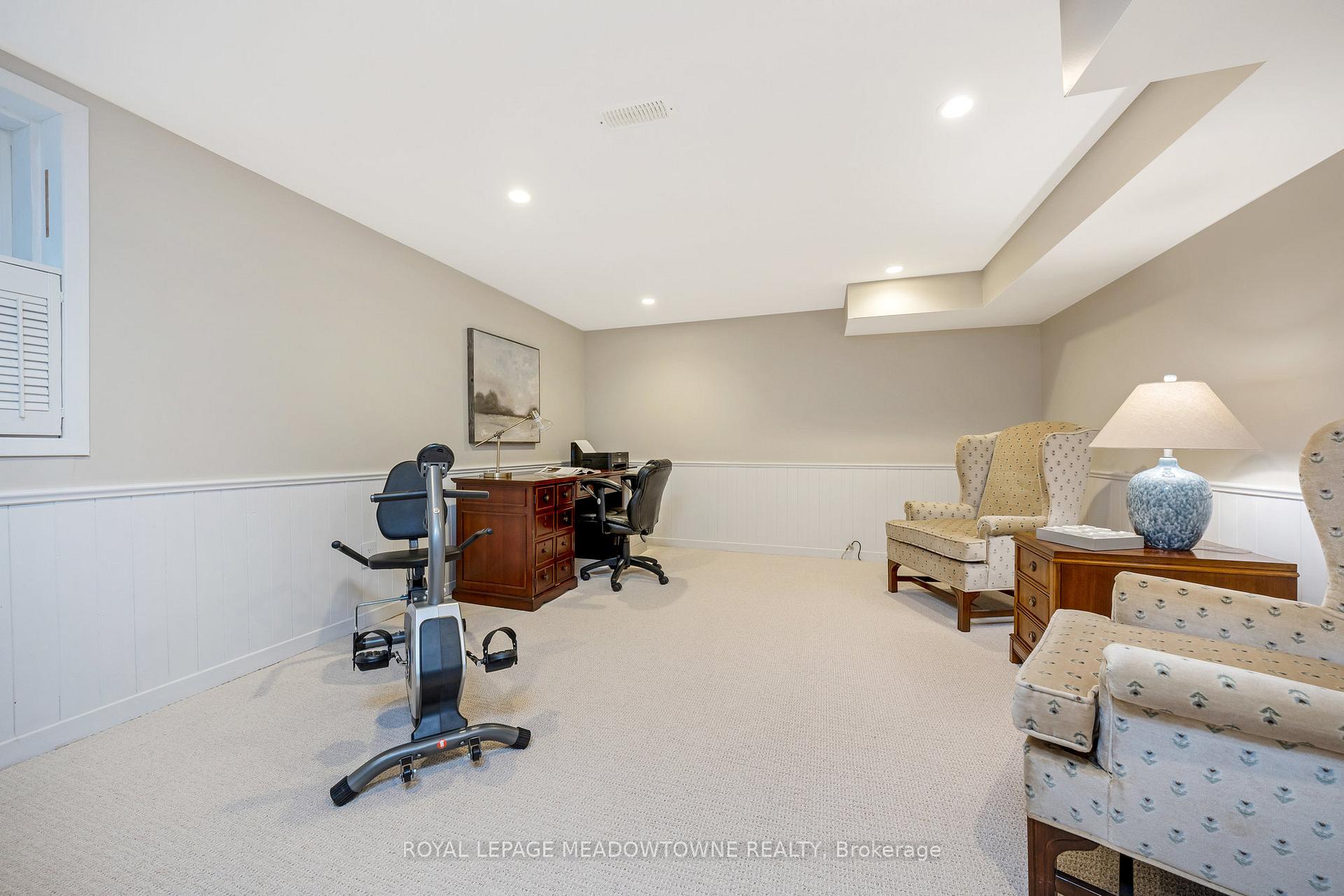 Photo 18 of 561 Hawthorne Crescent, Milton, Bronte Meadows — HOMEH