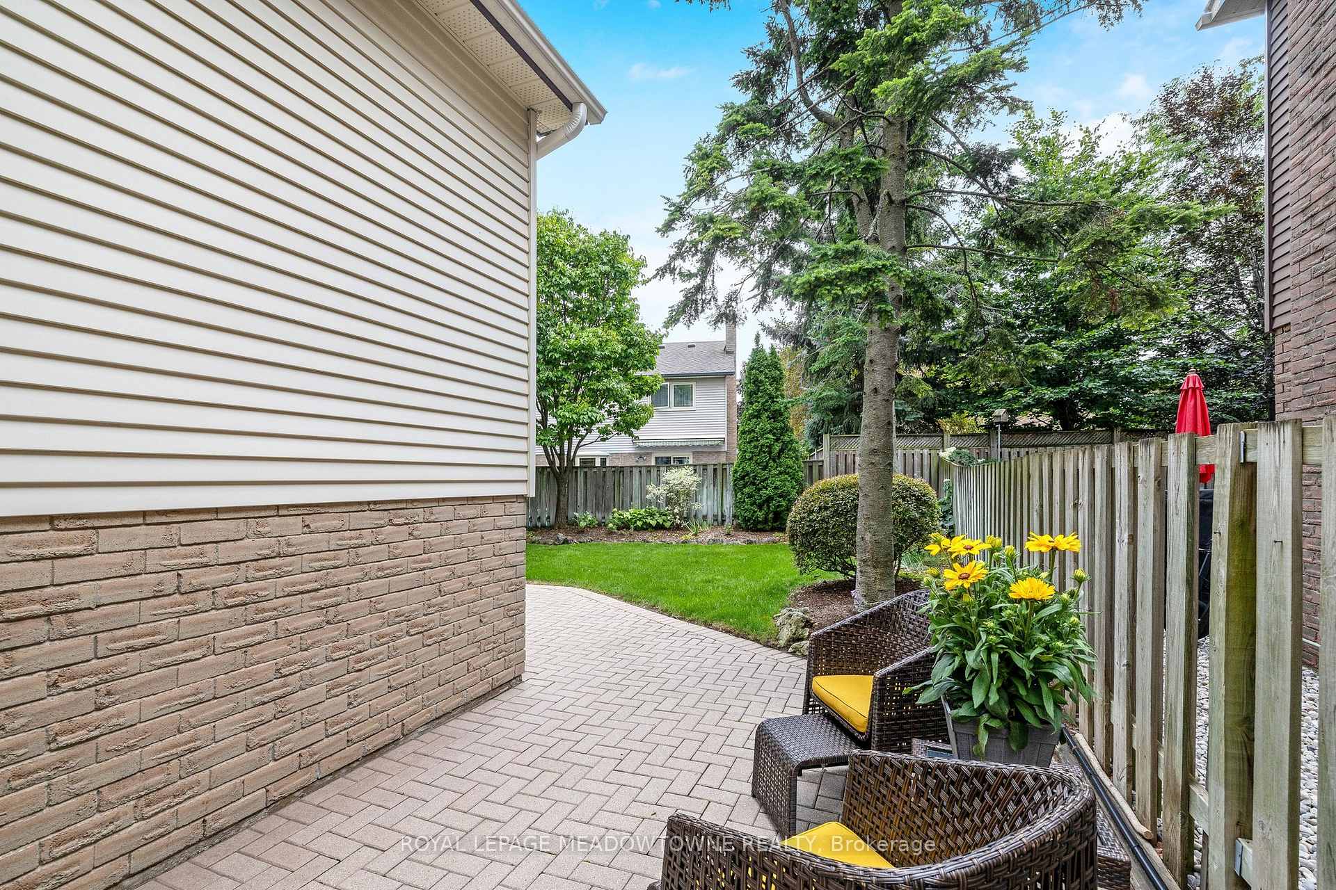 Photo 32 of 561 Hawthorne Crescent, Milton, Bronte Meadows — HOMEH