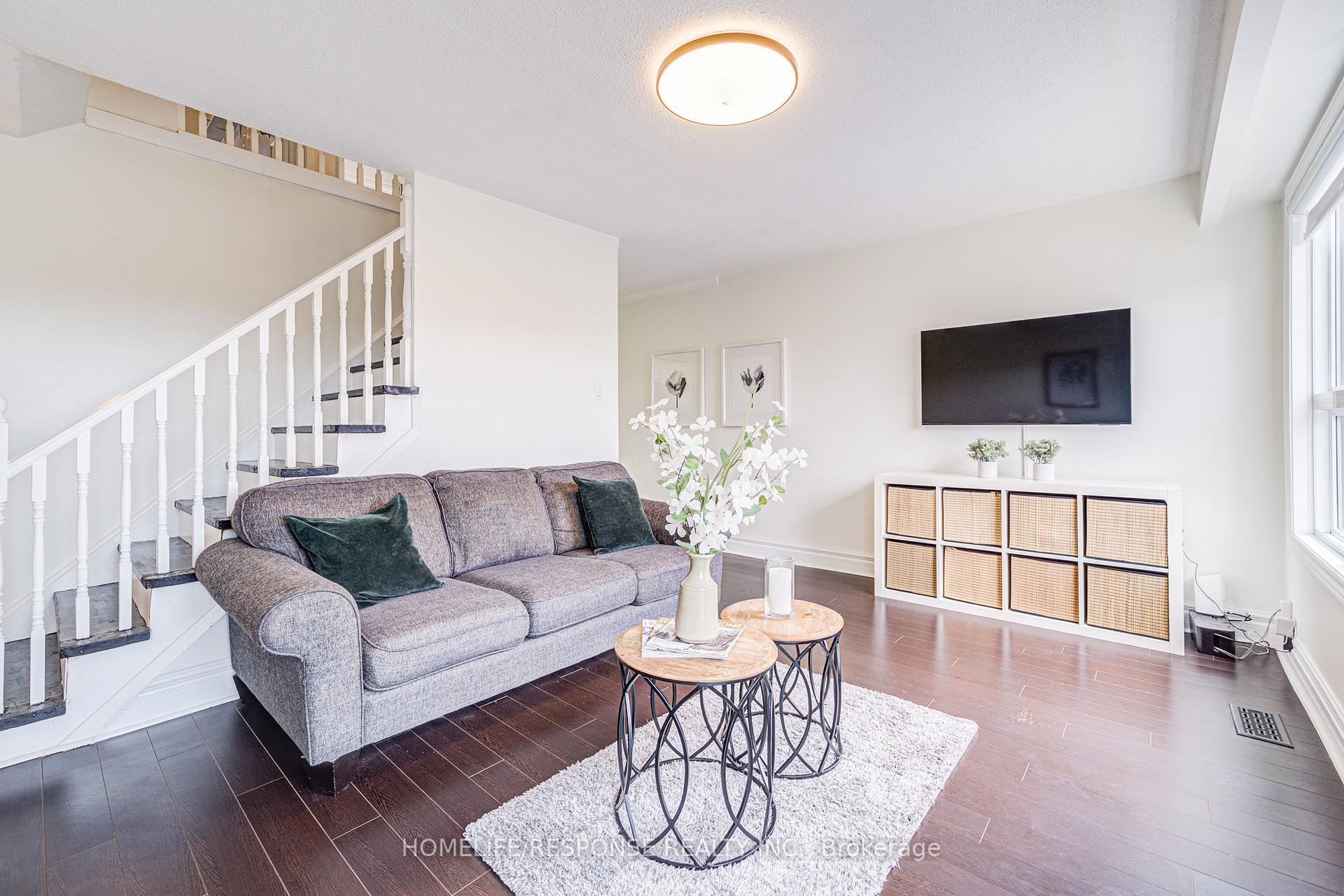 Photo 35 of 21 Dawson Crescent, Brampton, Brampton North — HOMEH