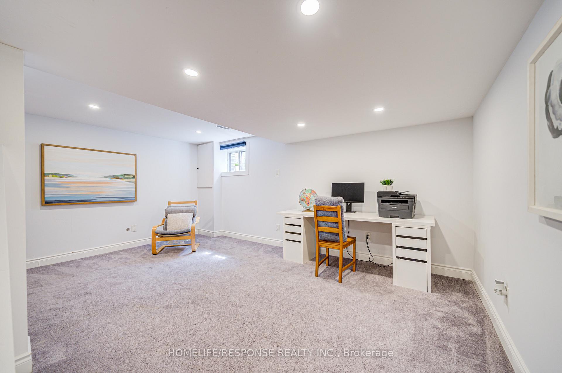 Photo 15 of 21 Dawson Crescent, Brampton, Brampton North — HOMEH