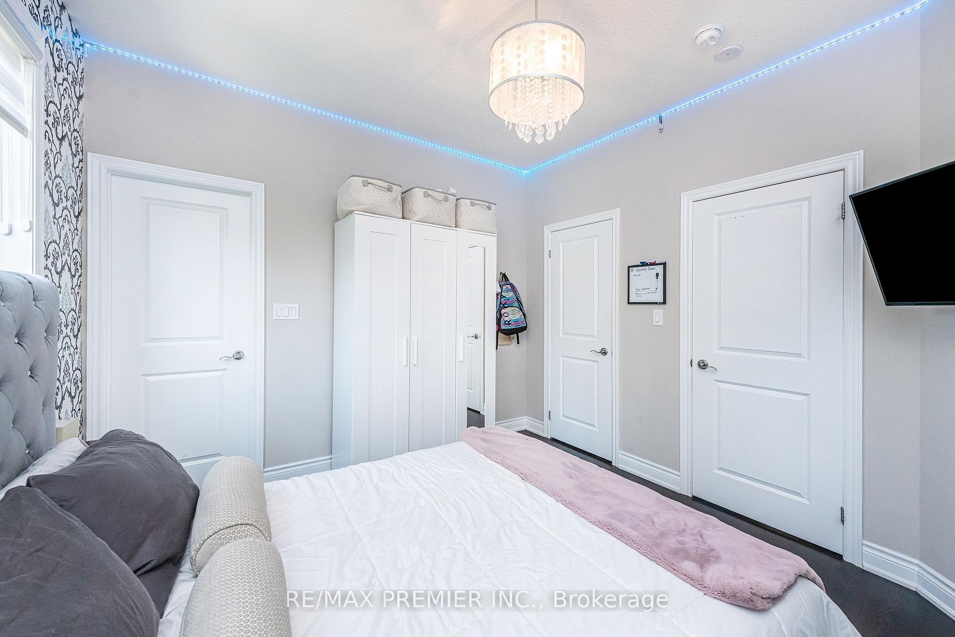 Photo 11 of 8 Di Meo Lane, King, Nobleton — HOMEH