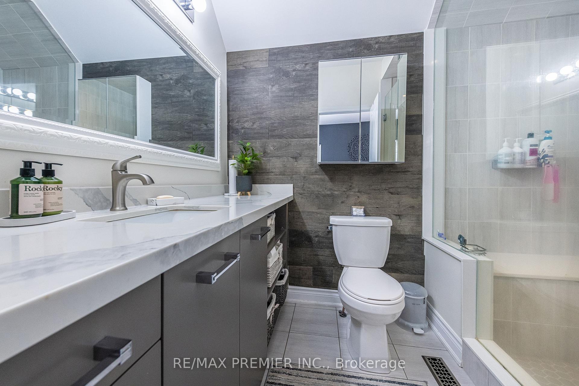 Photo 10 of 8 Di Meo Lane, King, Nobleton — HOMEH