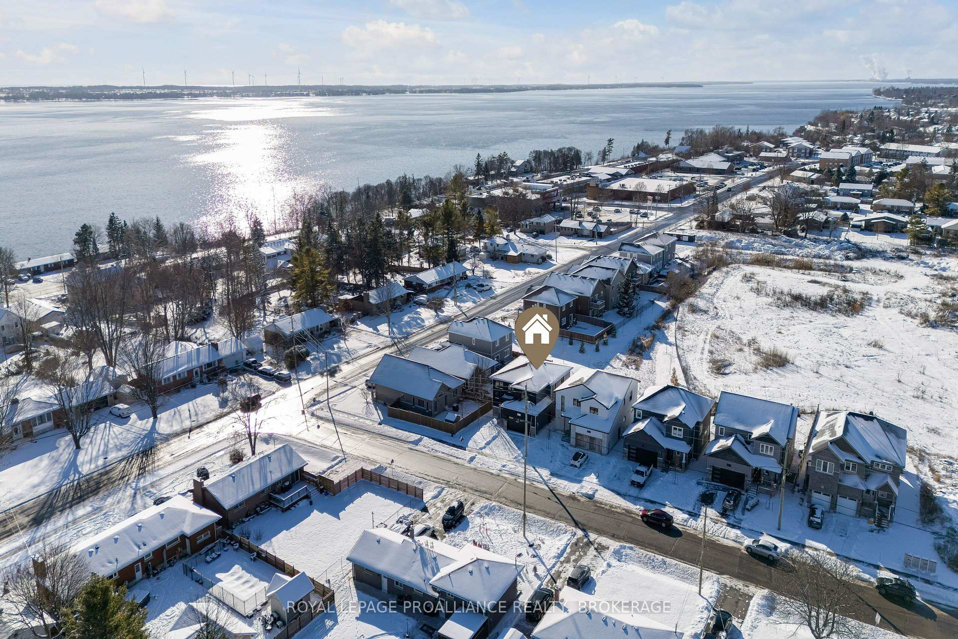 Photo 16 of 2 Park Crescent, Loyalist, Amherstview — HOMEH