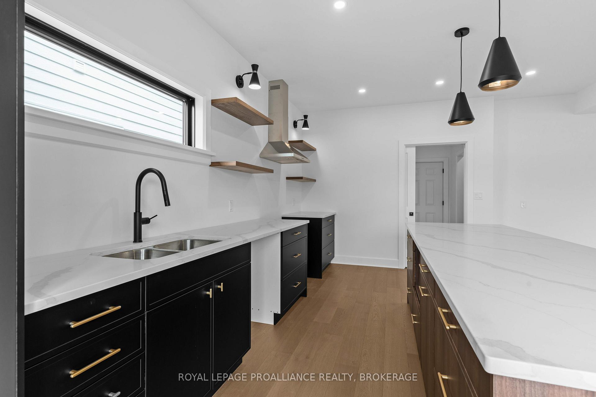 Photo 10 of 2 Park Crescent, Loyalist, Amherstview — HOMEH