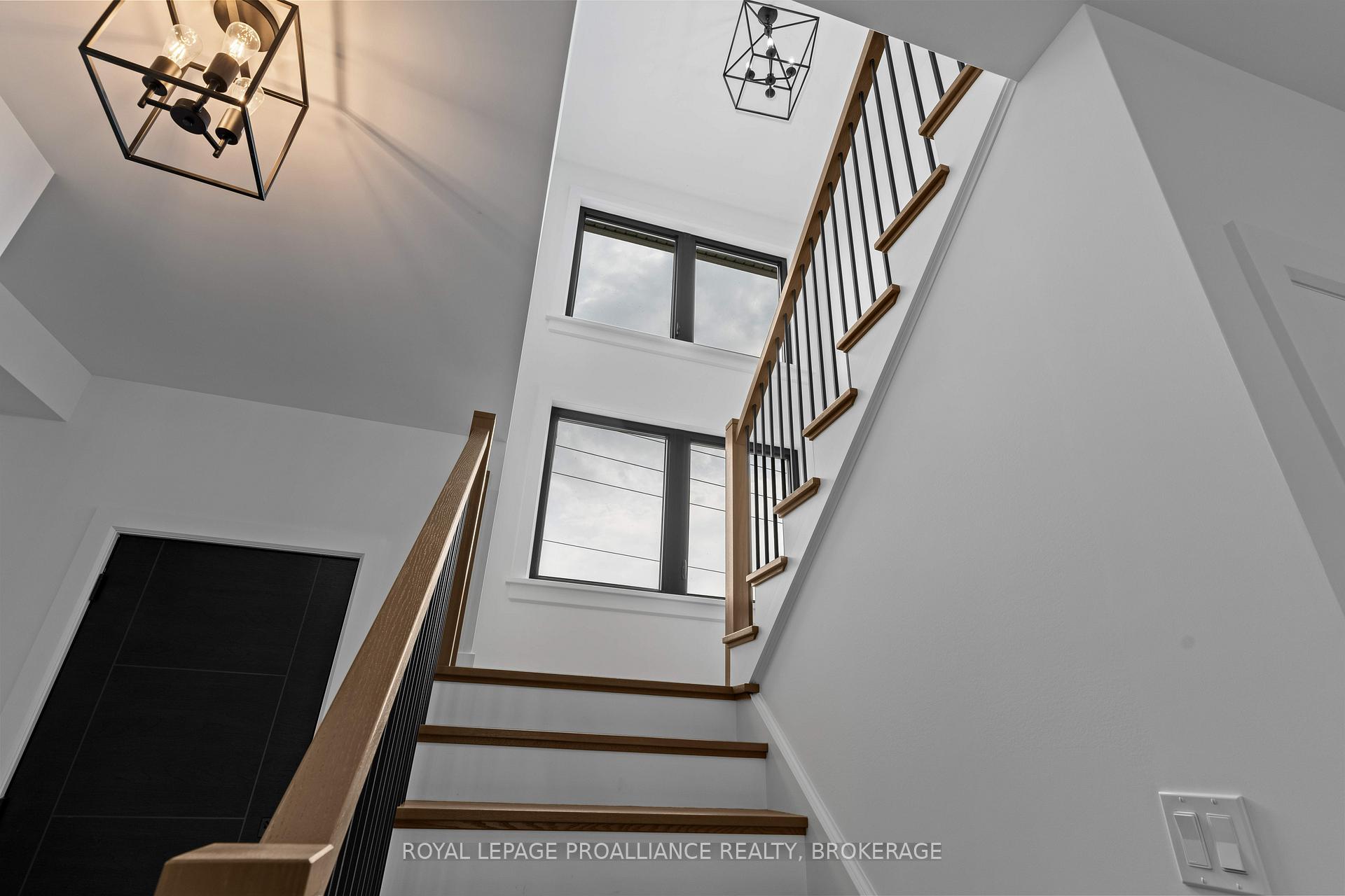 Photo 34 of 2 Park Crescent, Loyalist, Amherstview — HOMEH
