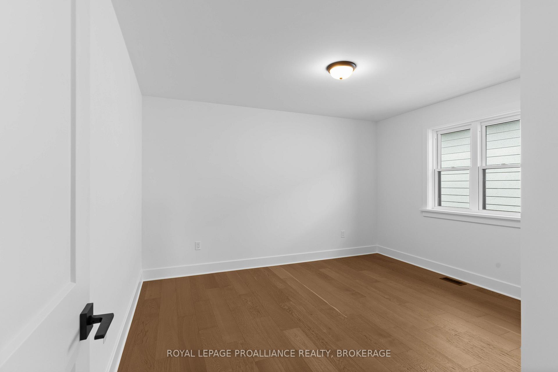 Photo 26 of 2 Park Crescent, Loyalist, Amherstview — HOMEH