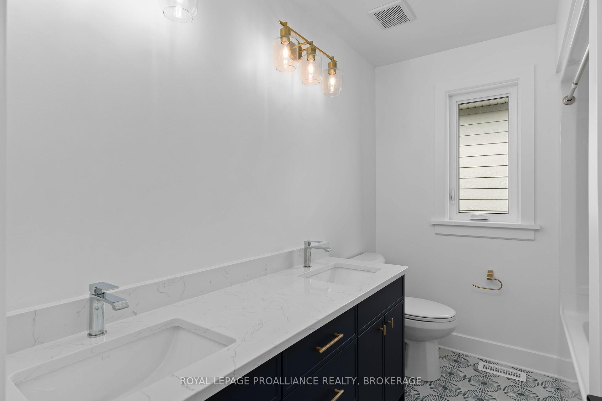 Photo 28 of 2 Park Crescent, Loyalist, Amherstview — HOMEH