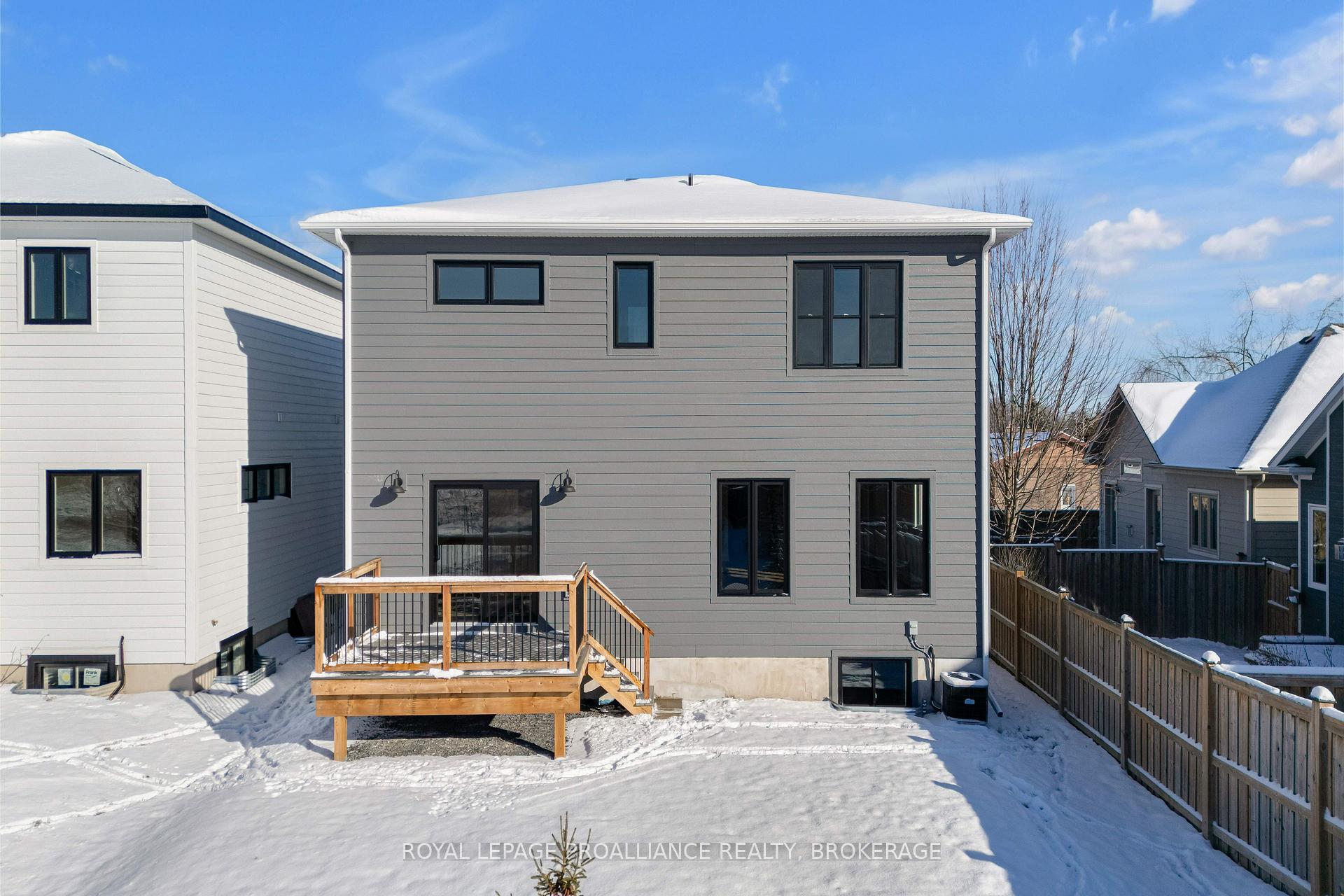 Photo 37 of 2 Park Crescent, Loyalist, Amherstview — HOMEH